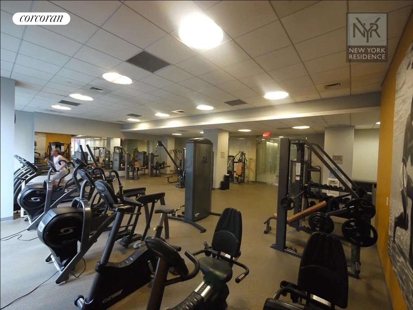 #9 photo, 1600 BROADWAY, マンハッタン Midtown , NY 10019