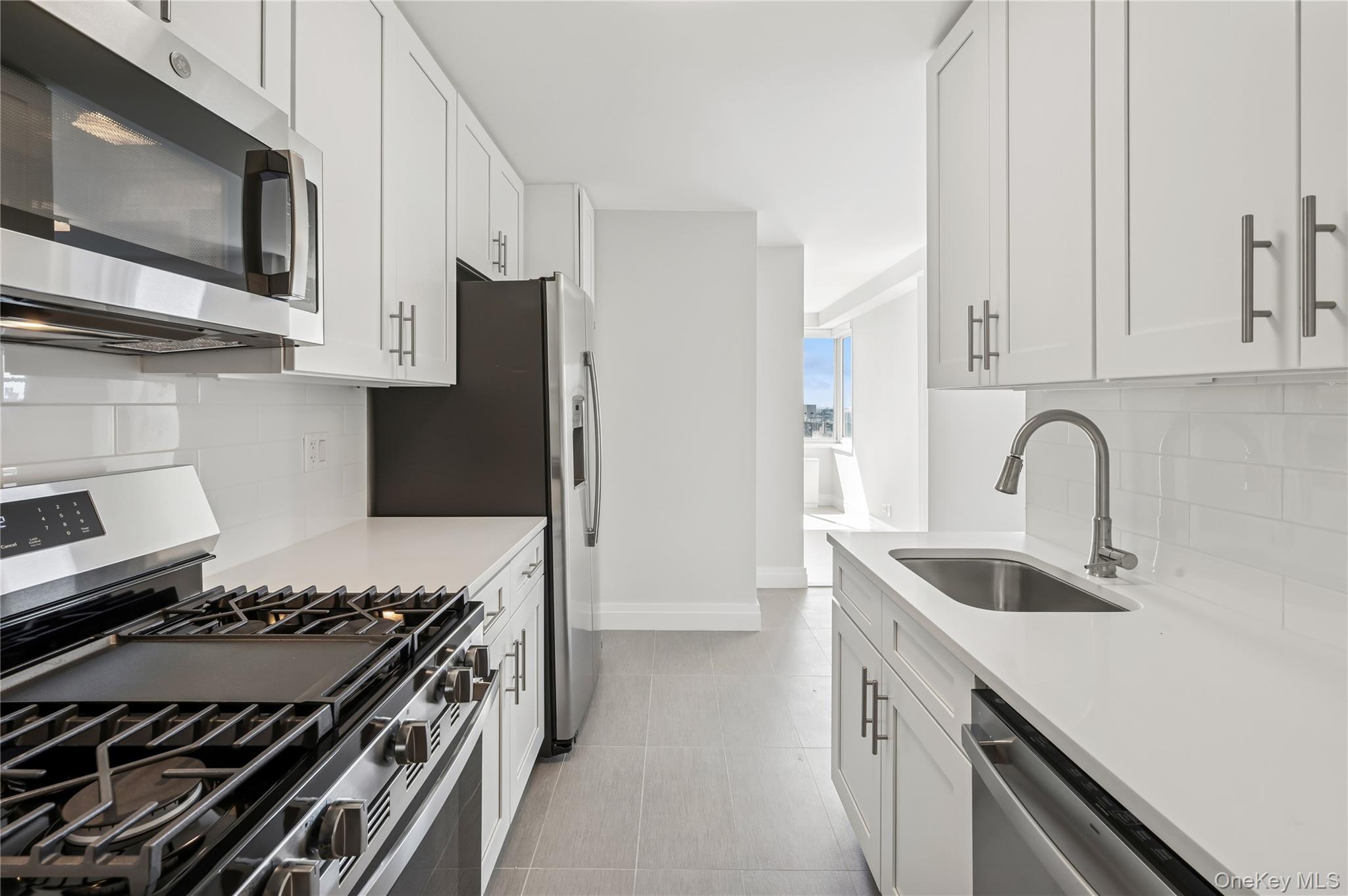 #11 photo, 3333 Henry Hudson Parkway, ブロンクス区 Bronx , NY 10463