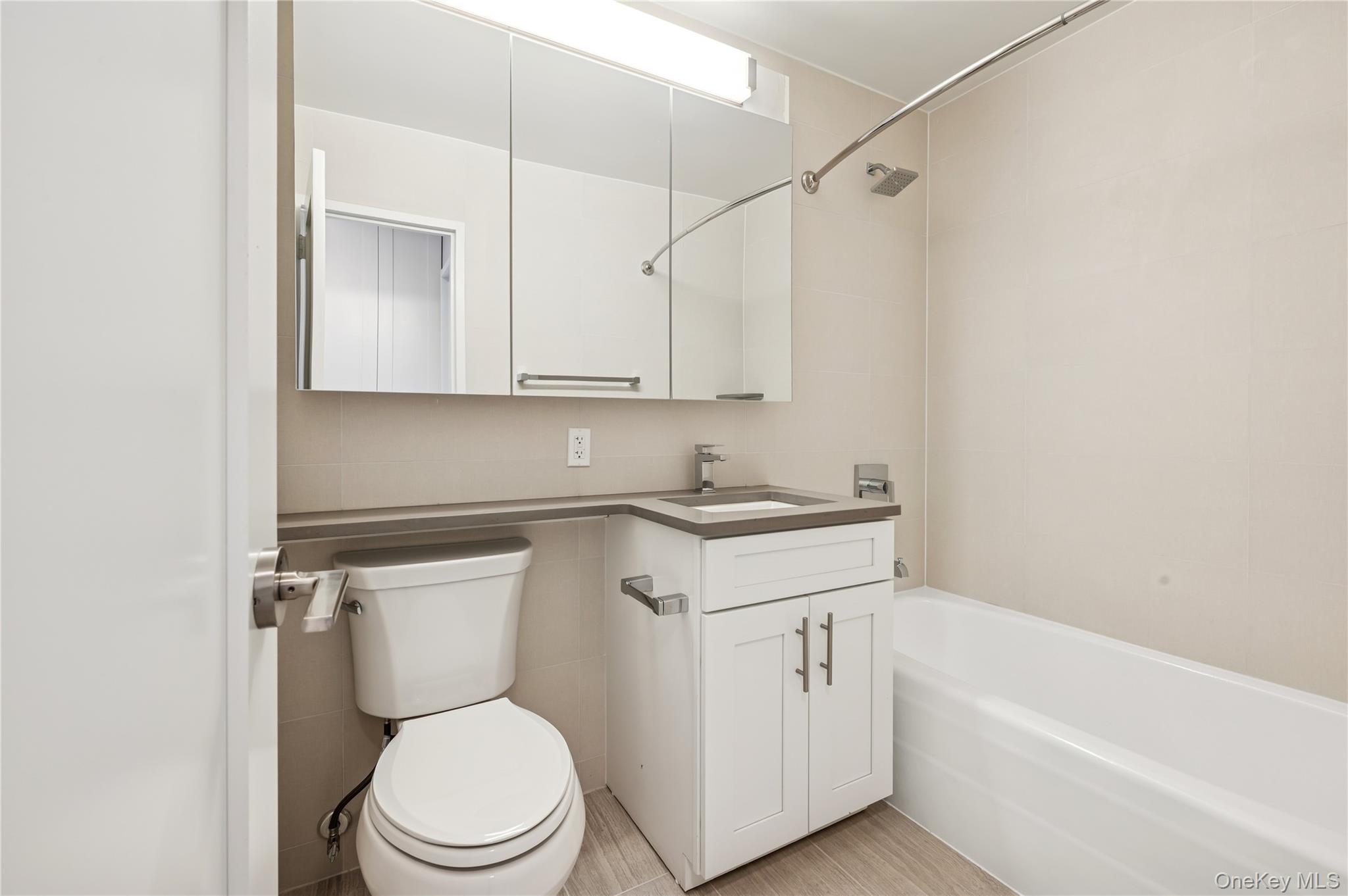 #12 photo, 3333 Henry Hudson Parkway, ブロンクス区 Bronx , NY 10463