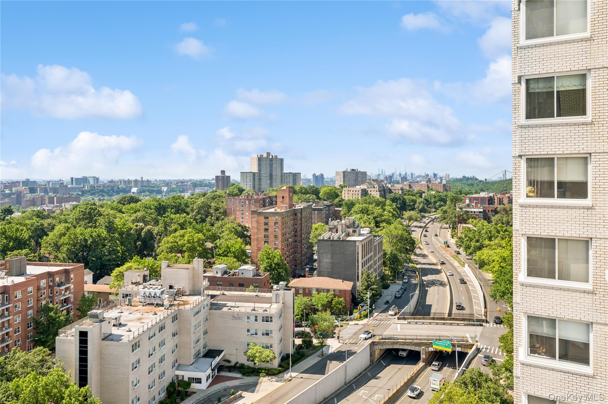 #18 photo, 3333 Henry Hudson Parkway, ブロンクス区 Bronx , NY 10463