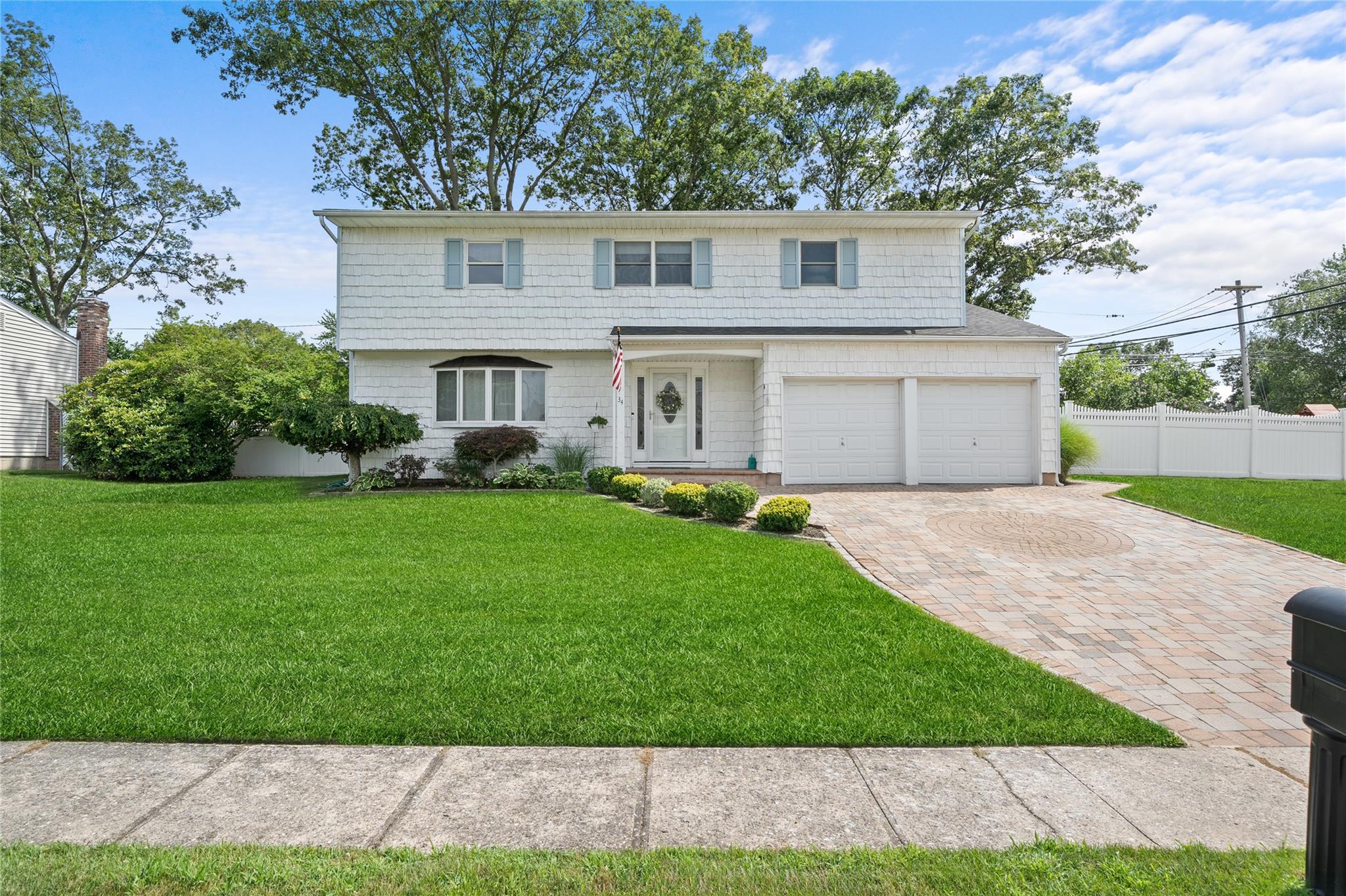 #1 photo, 34 Rush Street, 東長島 Port Jefferson Station , NY 11776