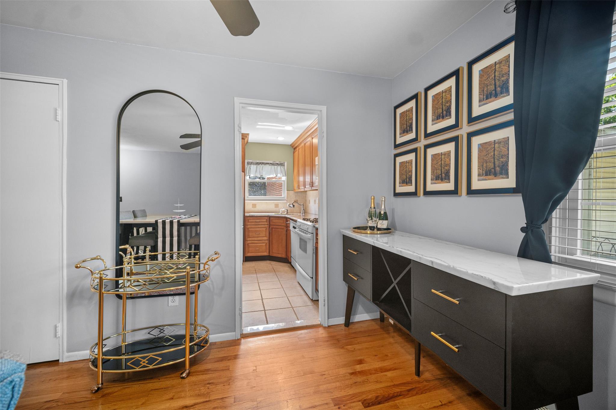 #12 photo, 2413 Wilshire Lane, 東長島 Oakdale , NY 11769