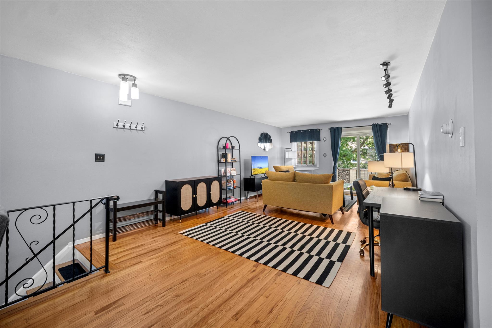 #4 photo, 2413 Wilshire Lane, 東長島 Oakdale , NY 11769