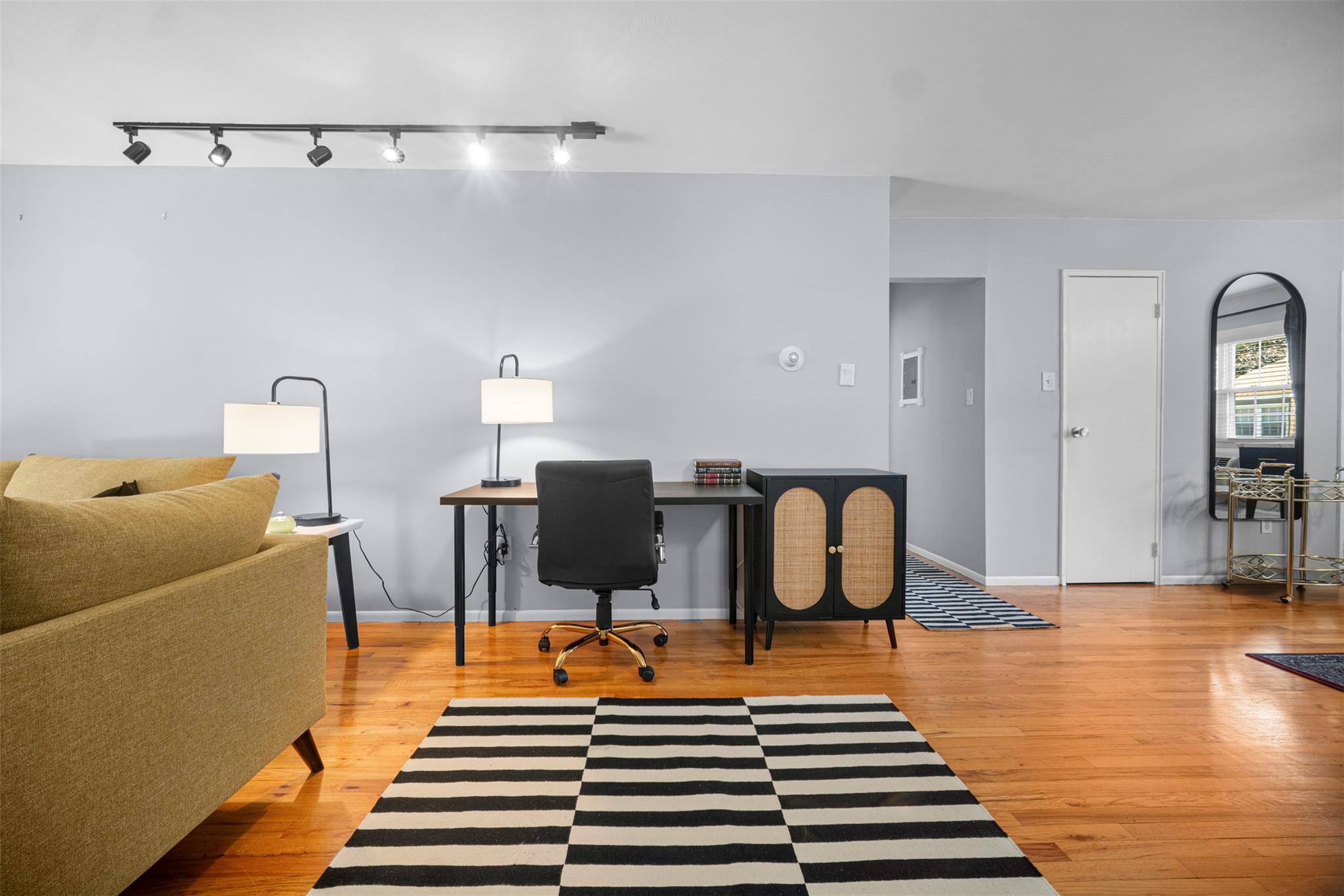 #7 photo, 2413 Wilshire Lane, 東長島 Oakdale , NY 11769