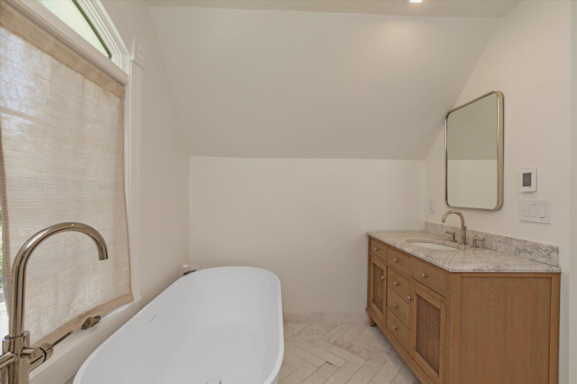 #16 photo, 79 Cove Road, 롱 아일랜드 Oyster Bay Cove , NY 11771