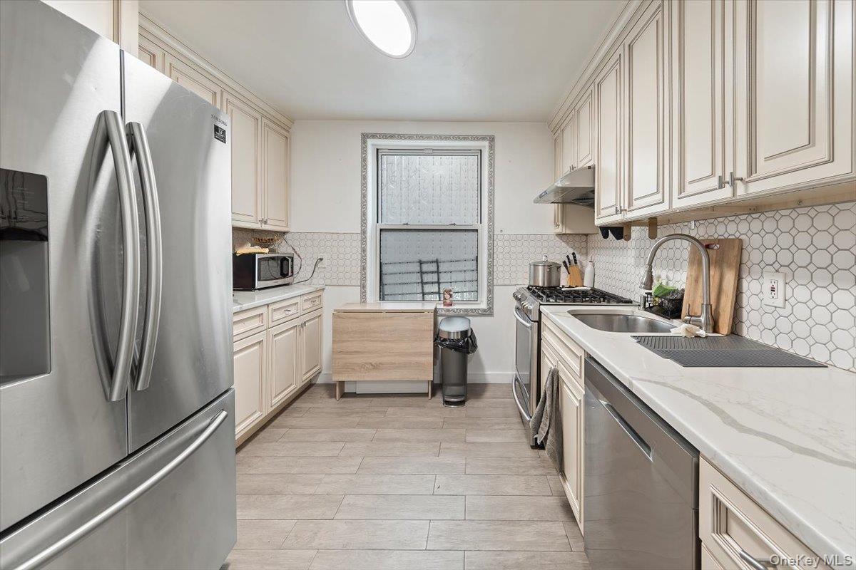 #2 photo, 1559 Jarvis Avenue, ブロンクス区 Bronx , NY 10461