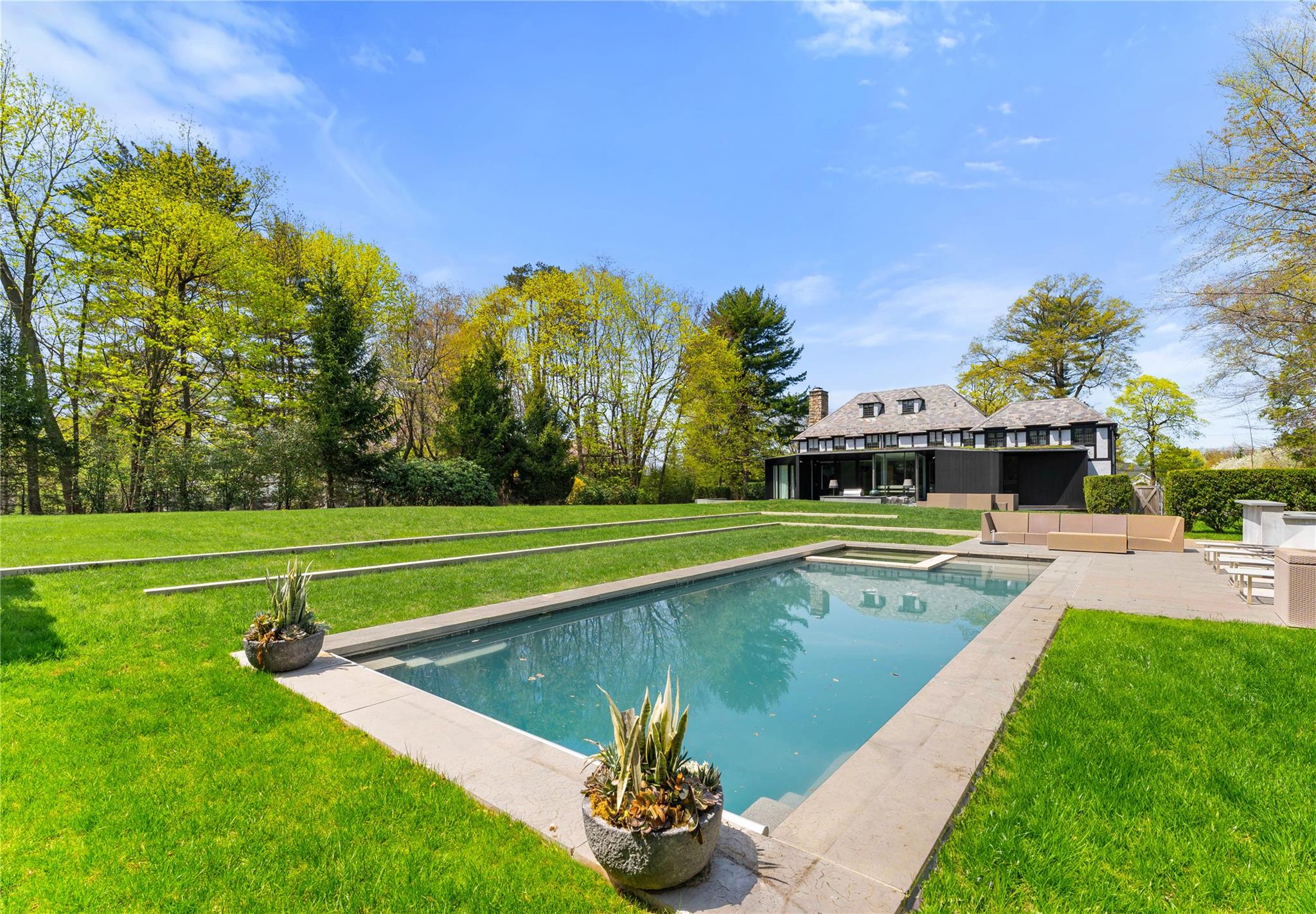 #3 photo, 38 Park Road, Scarsdale , NY 10583