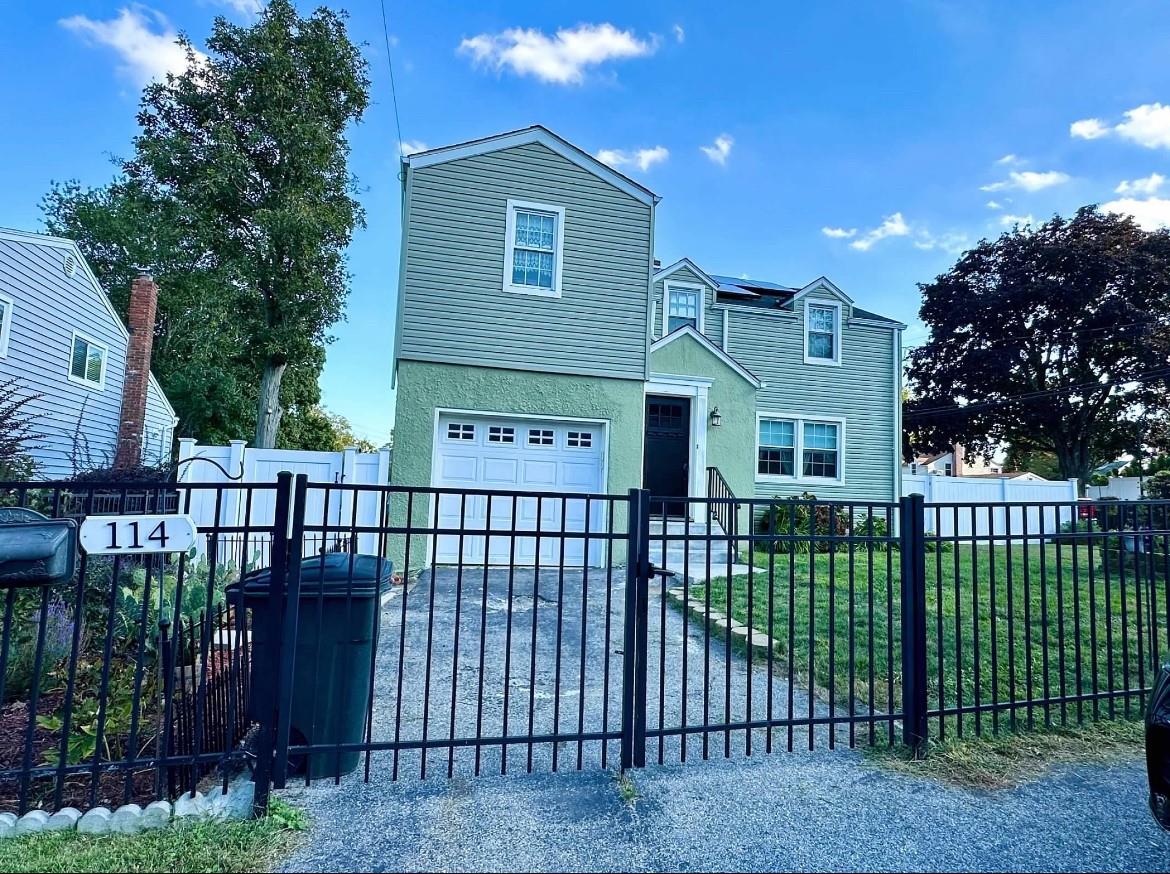 #1 photo, 114 Windermere Drive, 紐約州 Yonkers , NY 10710