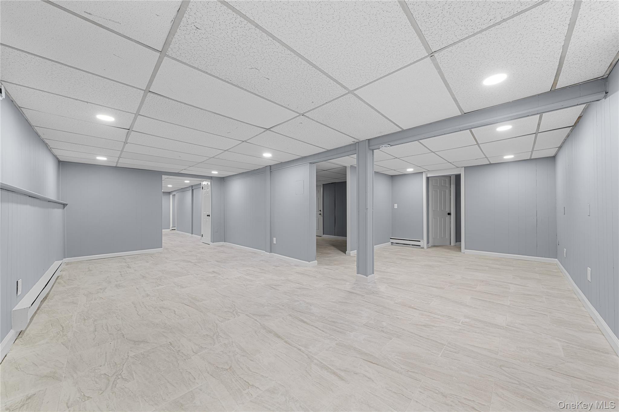 #12 photo, 188 W End Avenue, 东长岛 Shirley , NY 11967