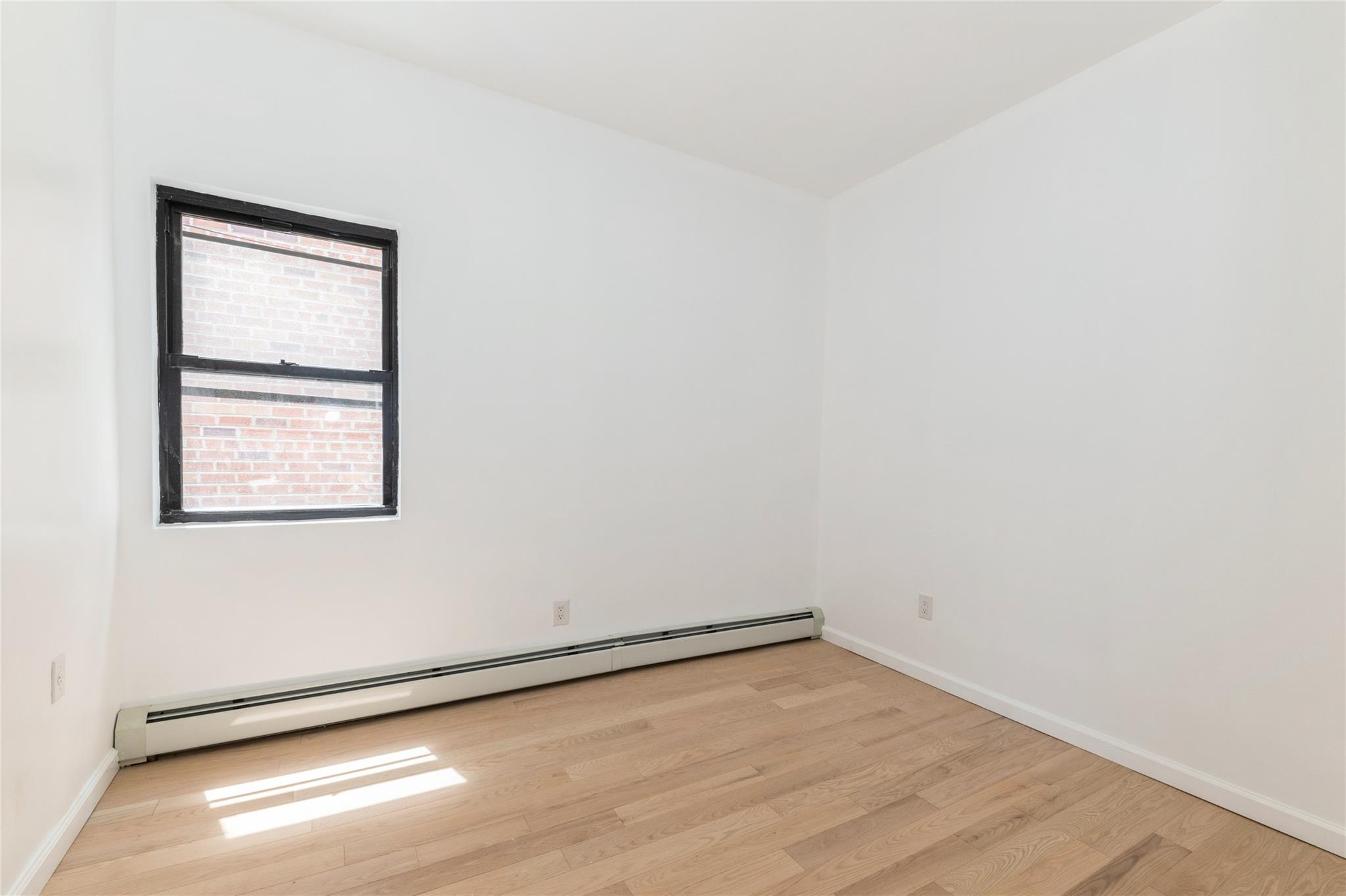 #11 photo, 10337 52nd Avenue, 皇后區 可樂娜 Corona , NY 11368