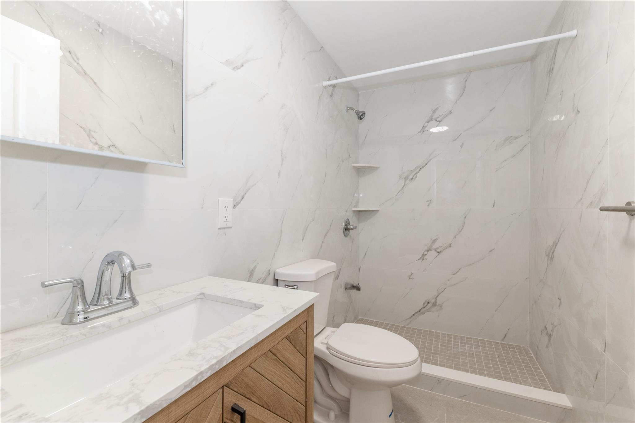 #13 photo, 10337 52nd Avenue, 皇后區 可樂娜 Corona , NY 11368