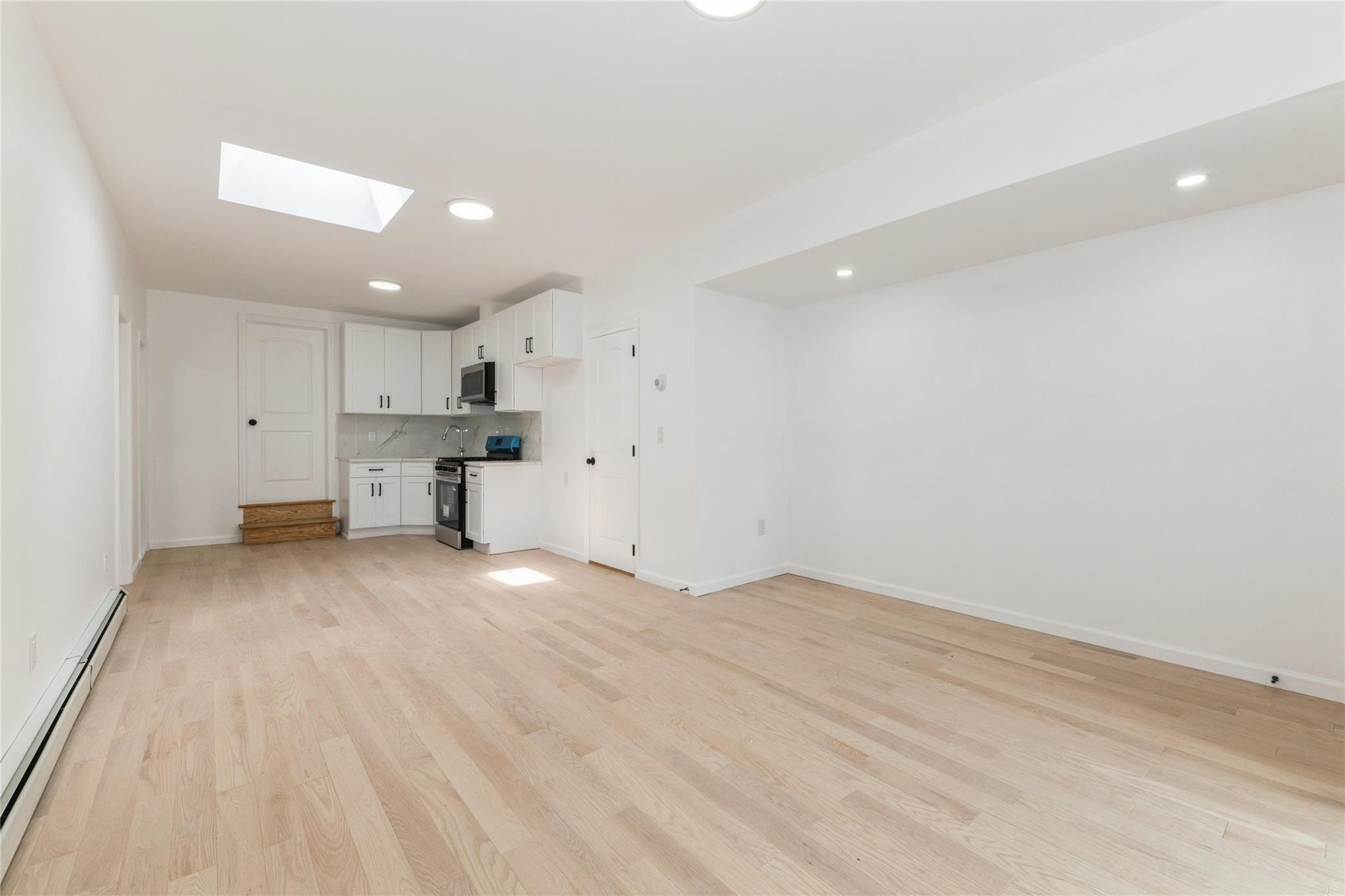 #2 photo, 10337 52nd Avenue, 皇后區 可樂娜 Corona , NY 11368