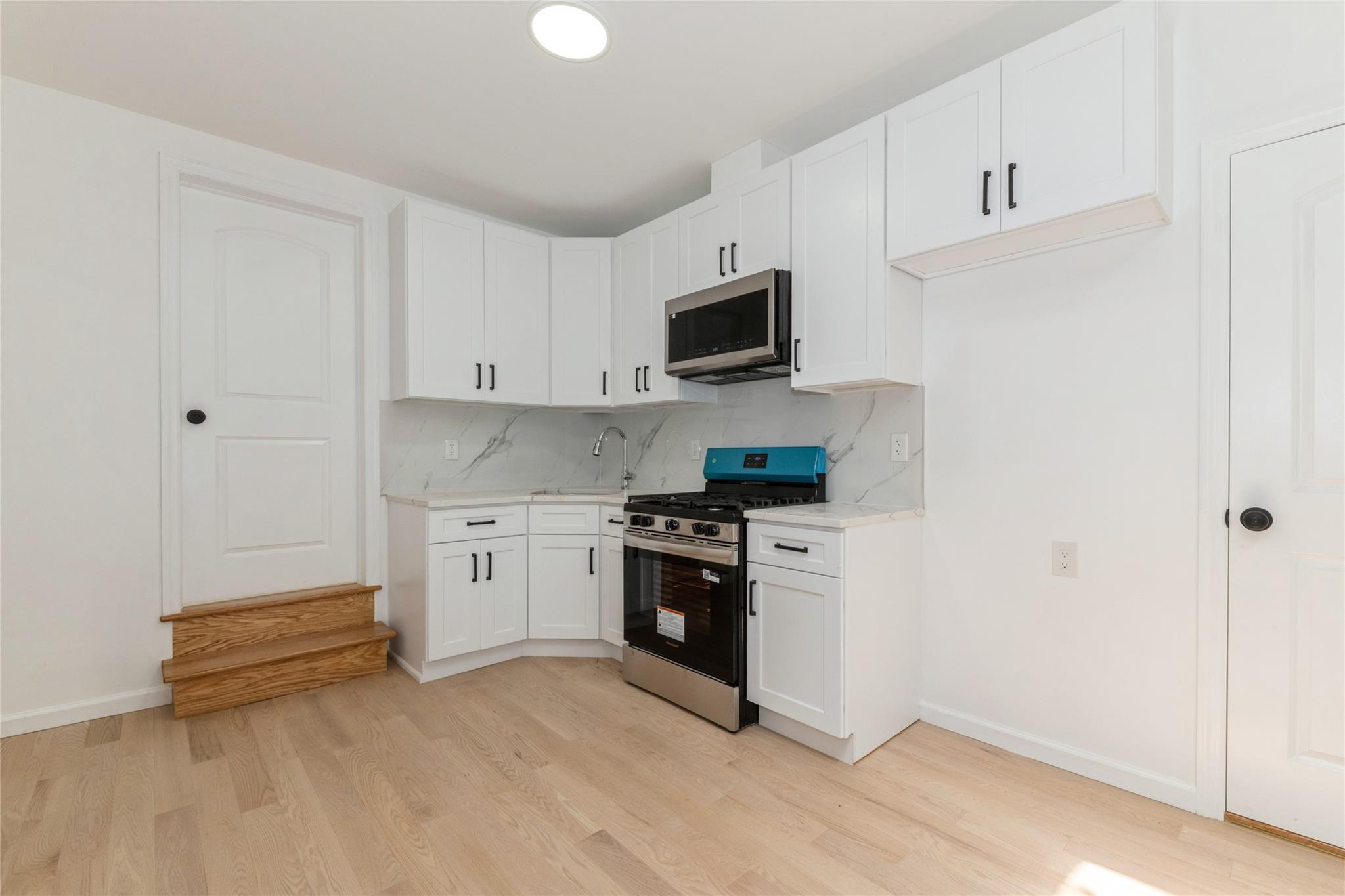 #5 photo, 10337 52nd Avenue, 皇后區 可樂娜 Corona , NY 11368