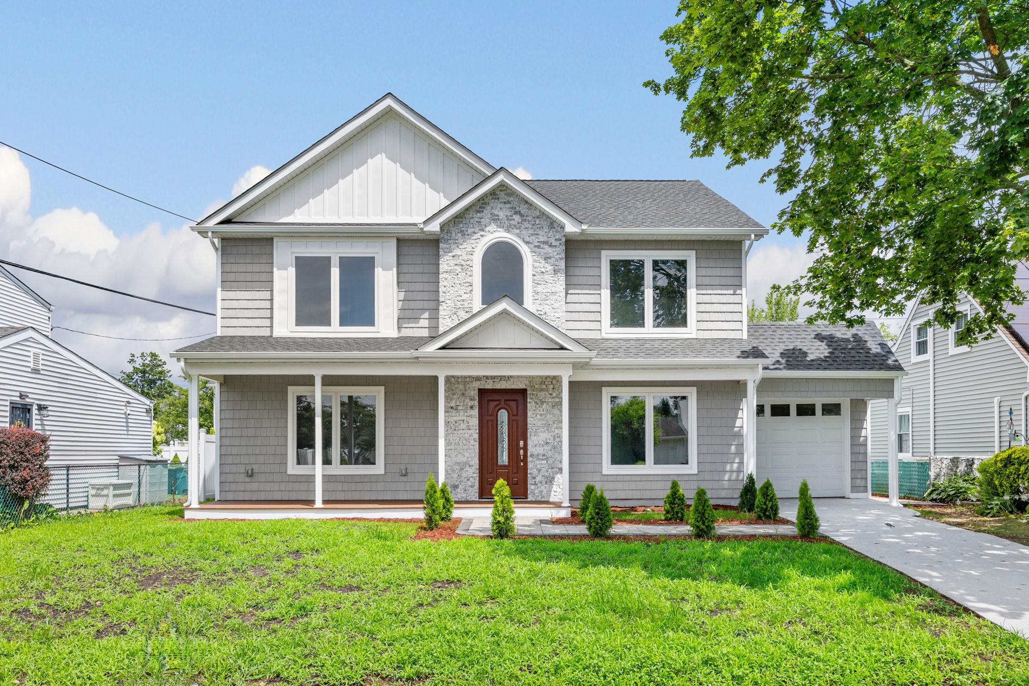 #1 photo, 39 Stirrup Lane, Levittown , NY 11756