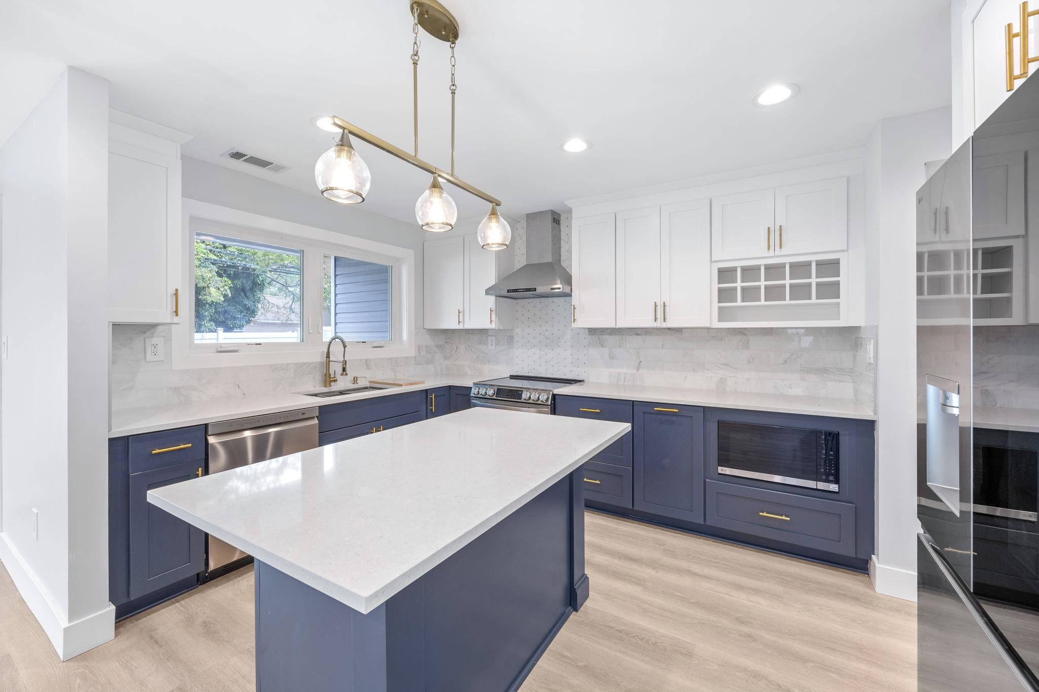 #11 photo, 39 Stirrup Lane, Levittown , NY 11756