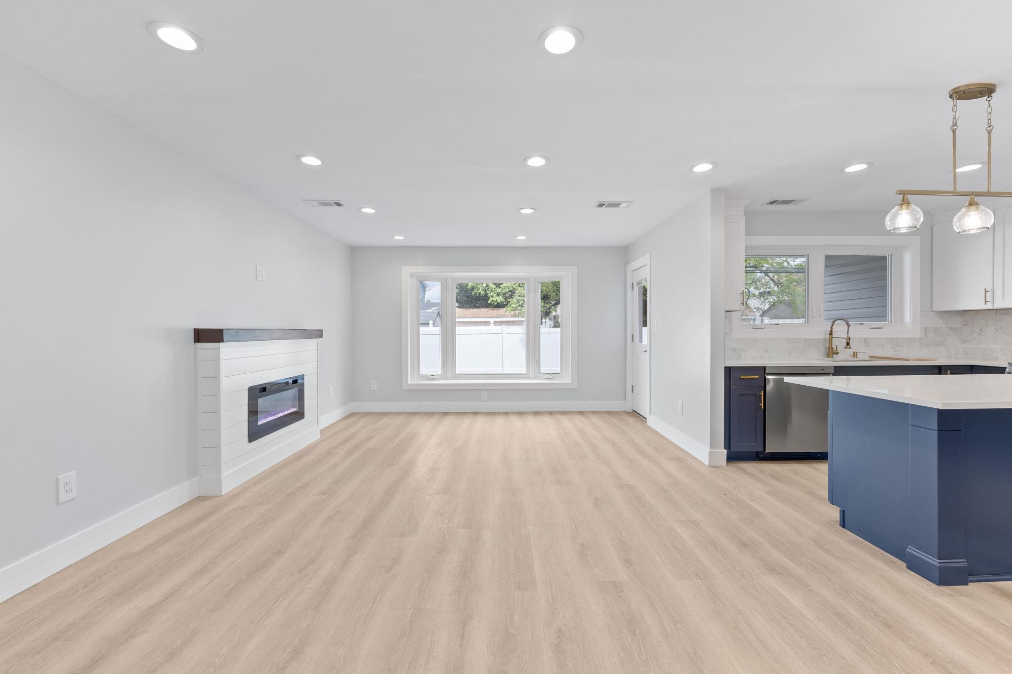 #14 photo, 39 Stirrup Lane, Levittown , NY 11756