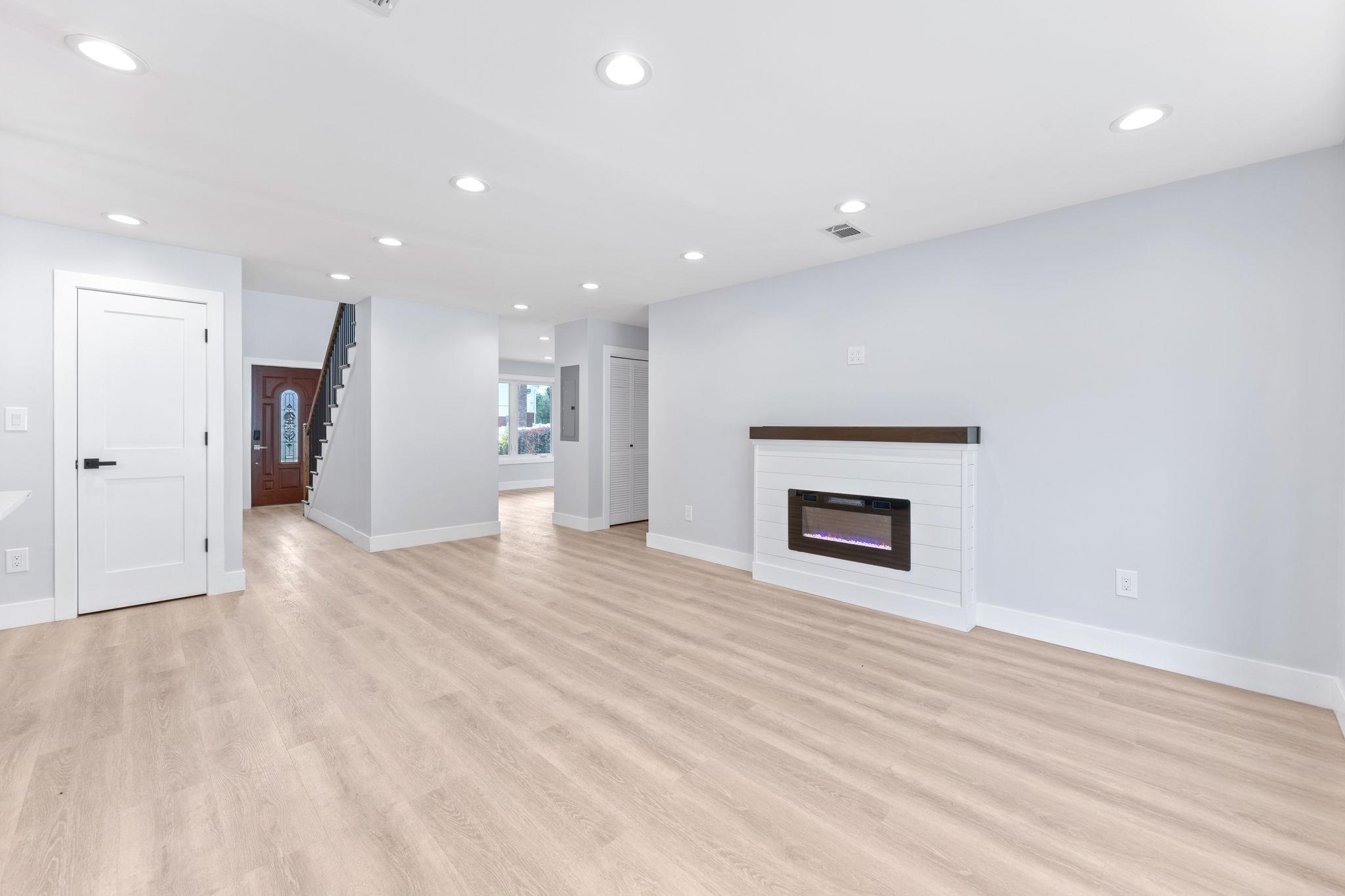 #15 photo, 39 Stirrup Lane, Levittown , NY 11756