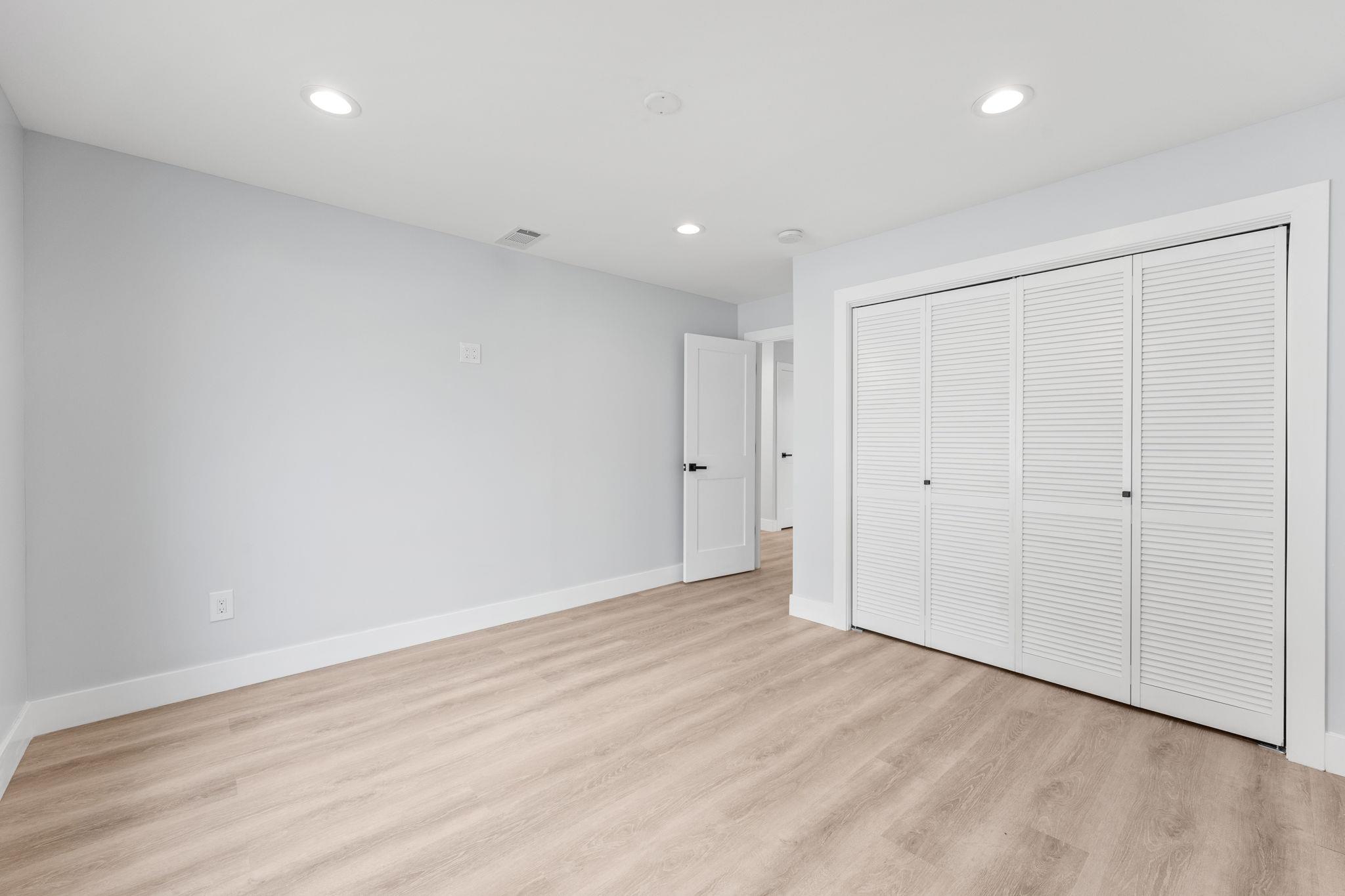 #18 photo, 39 Stirrup Lane, Levittown , NY 11756