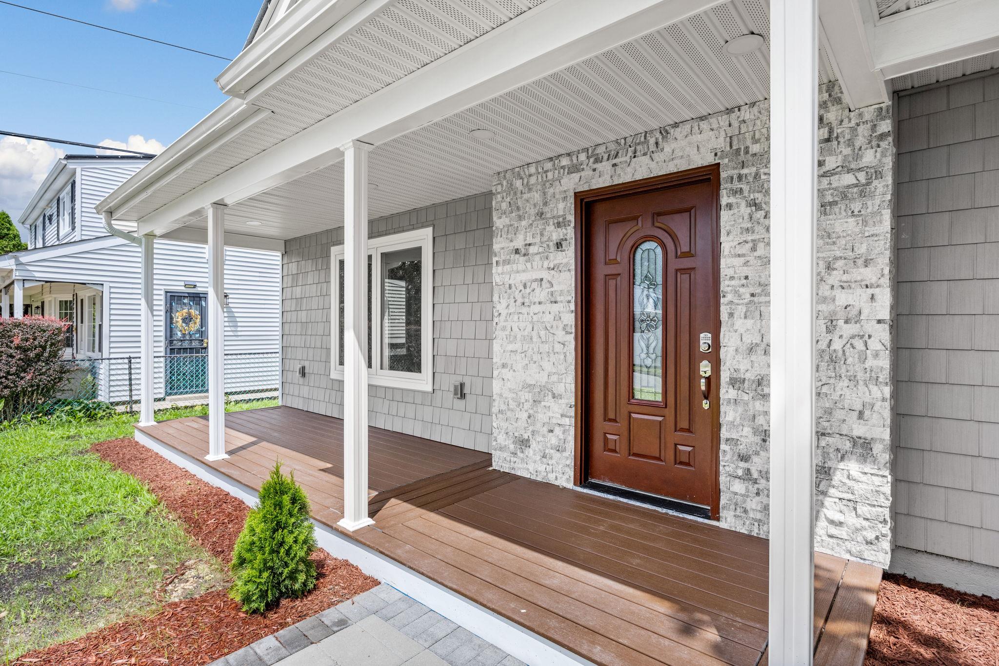 #4 photo, 39 Stirrup Lane, Levittown , NY 11756