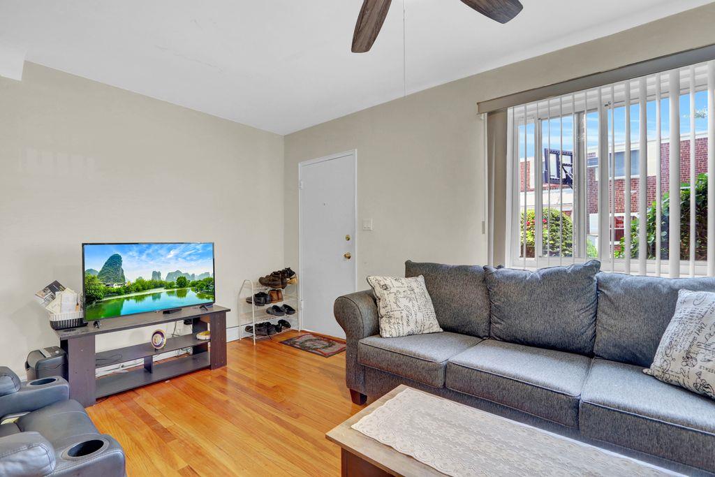 #11 photo, 254-07 74th AVE, 皇后區 Glen Oaks , NY 11004