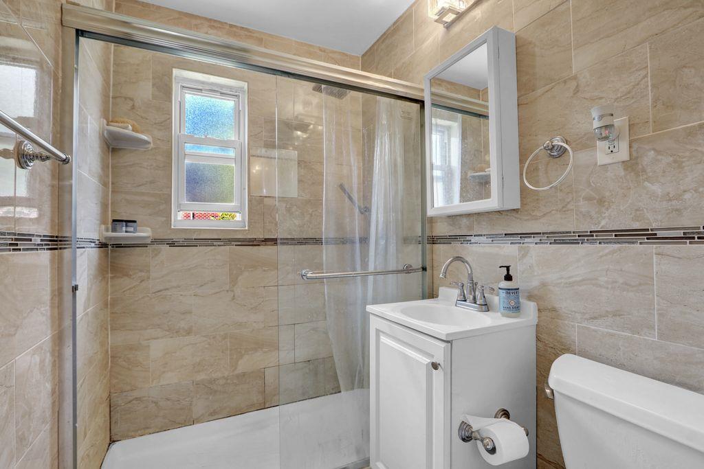 #8 photo, 254-07 74th AVE, 皇后區 Glen Oaks , NY 11004