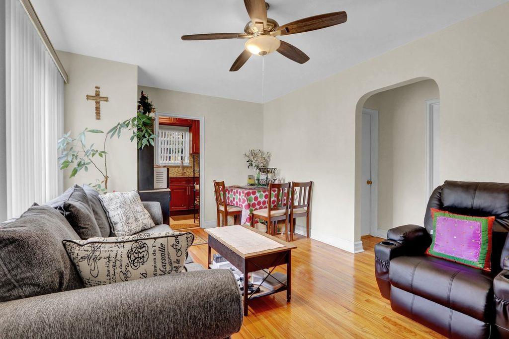 #9 photo, 254-07 74th AVE, 皇后區 Glen Oaks , NY 11004