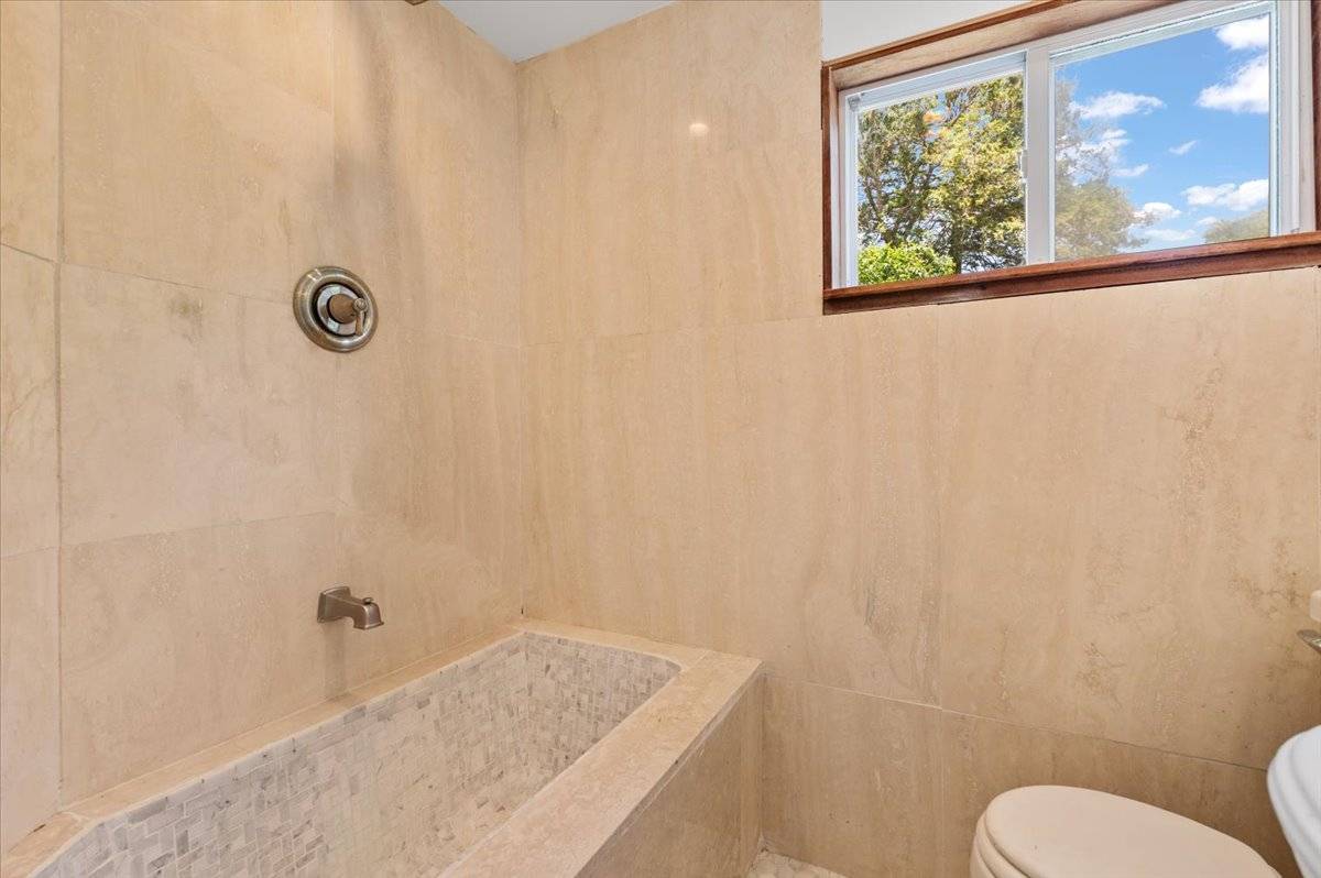 #22 photo, 56 W DONELLAN RD, サフォーク郡 Hampton Bays , NY 11946