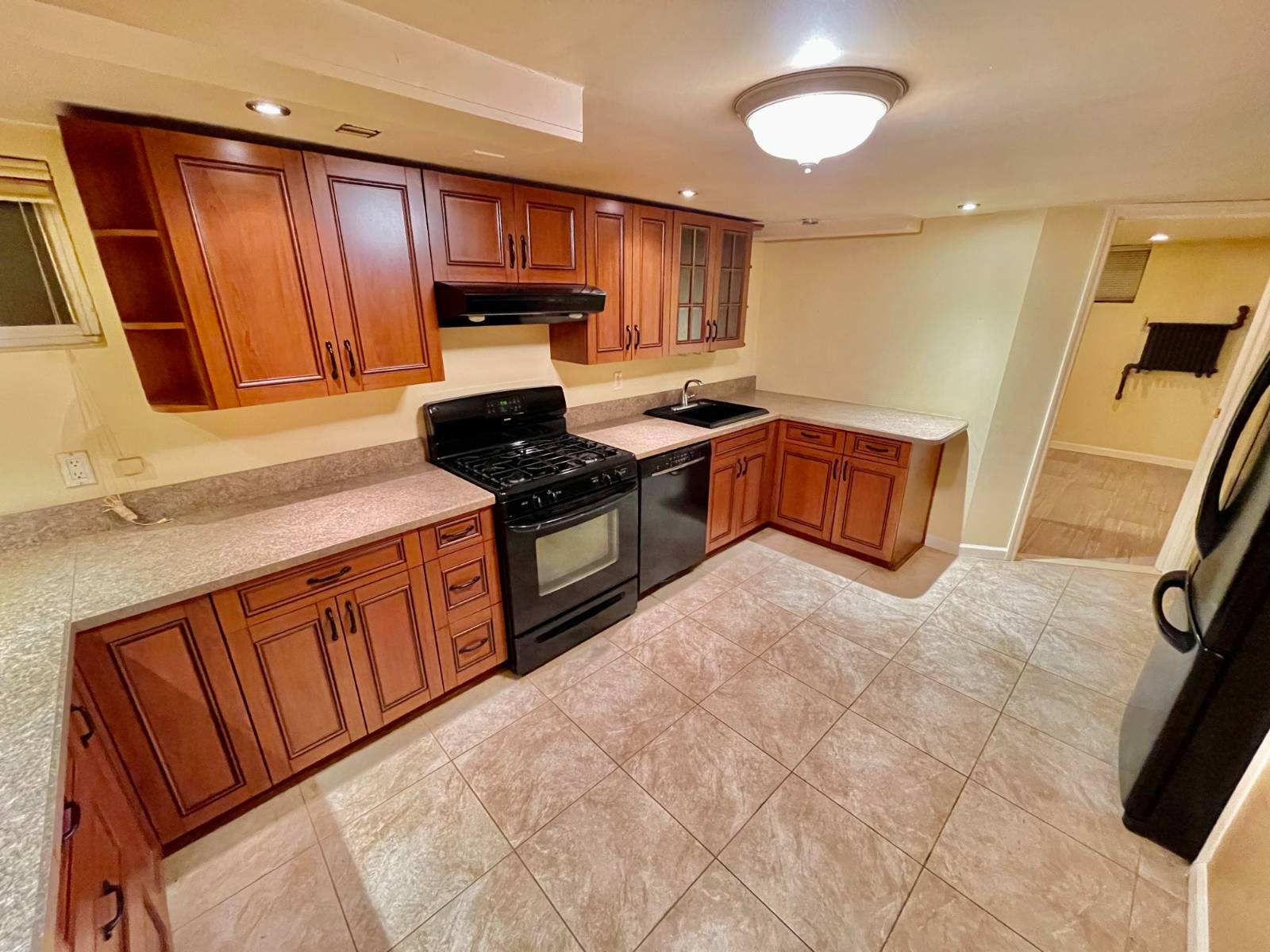 #1 photo, 1819 Bogart Ave, #B, Morris Park , NY 10462