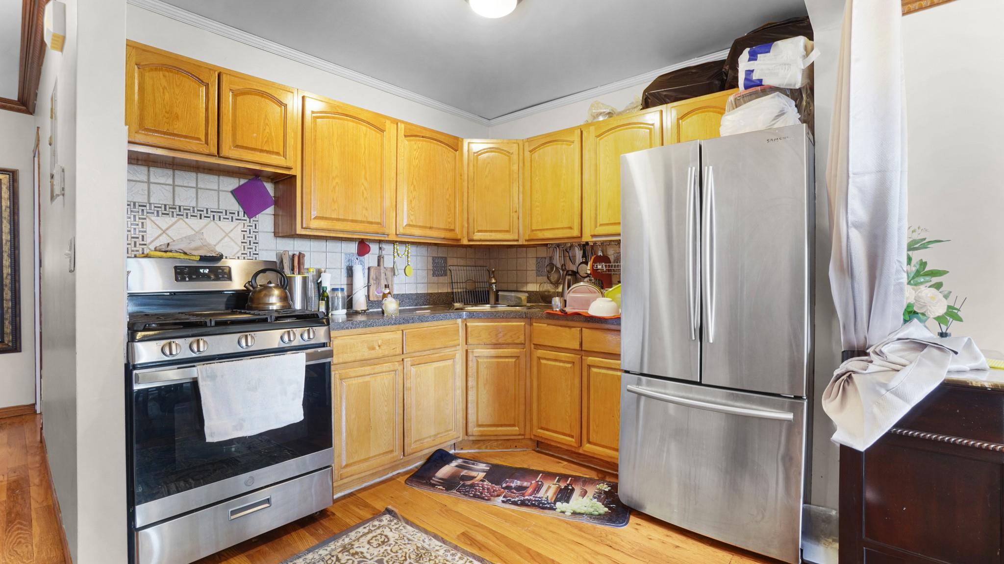 #13 photo, 93 E 57th Street, 브루클린 Brooklyn , NY 11203