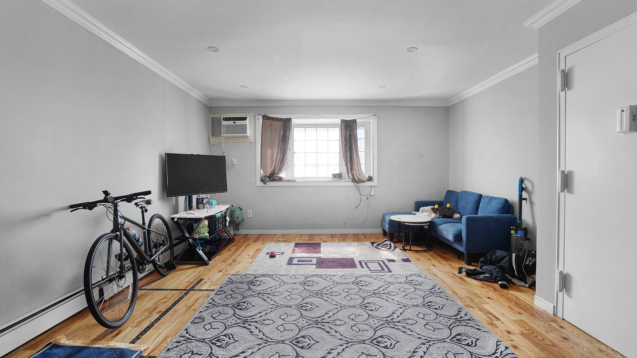 #7 photo, 93 E 57th Street, 브루클린 Brooklyn , NY 11203