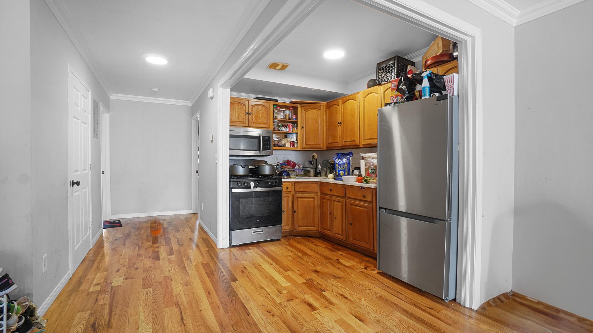 #8 photo, 93 E 57th Street, 브루클린 Brooklyn , NY 11203