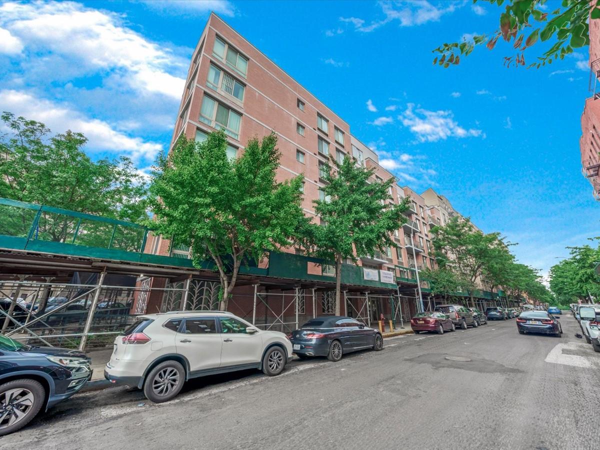 #1 photo, 715 Fox Street, 布朗士 Bronx , NY 10455