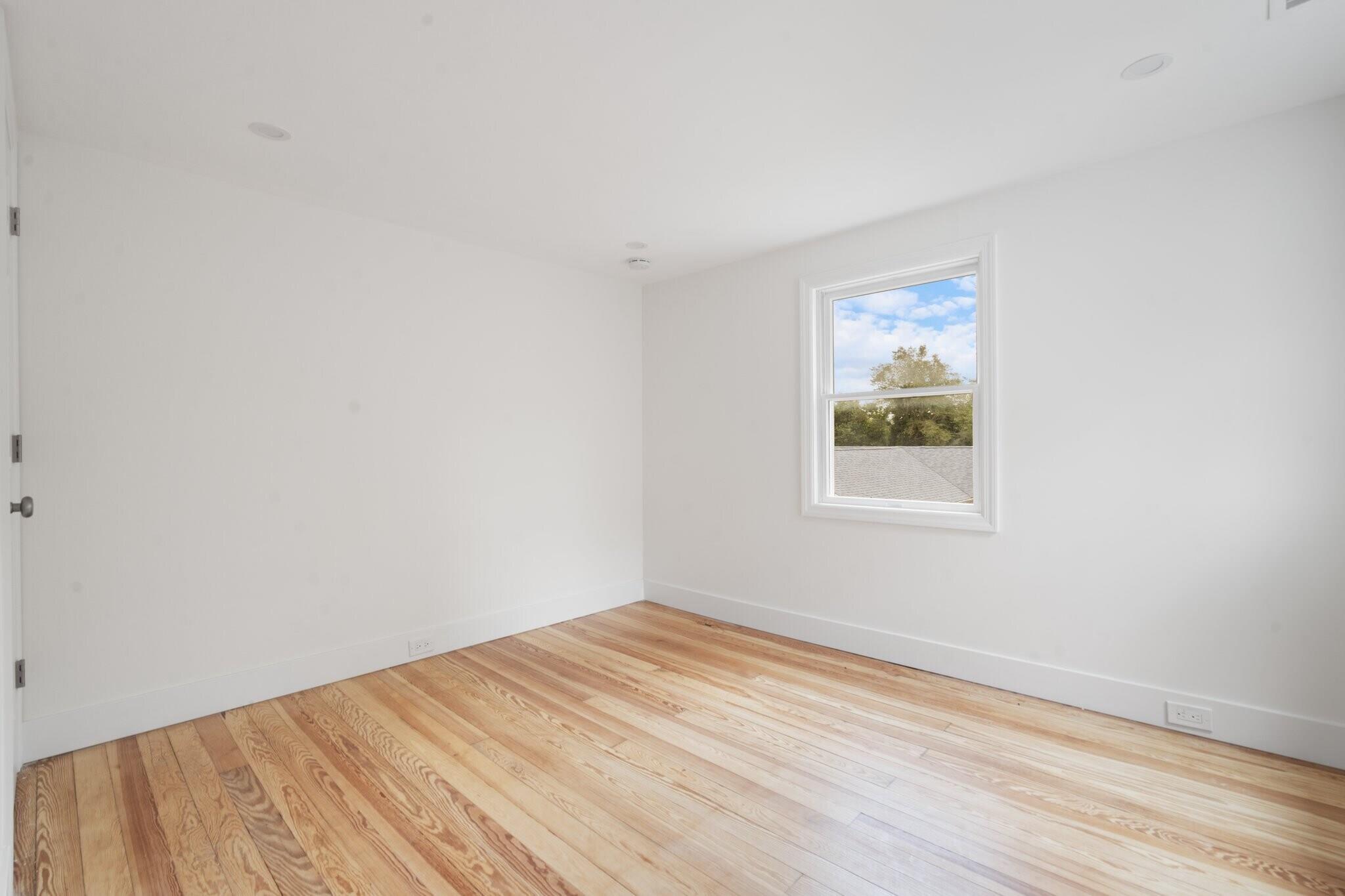 #7 photo, 1228 Roanoke Avenue, サフォーク郡 Riverhead , NY 11901