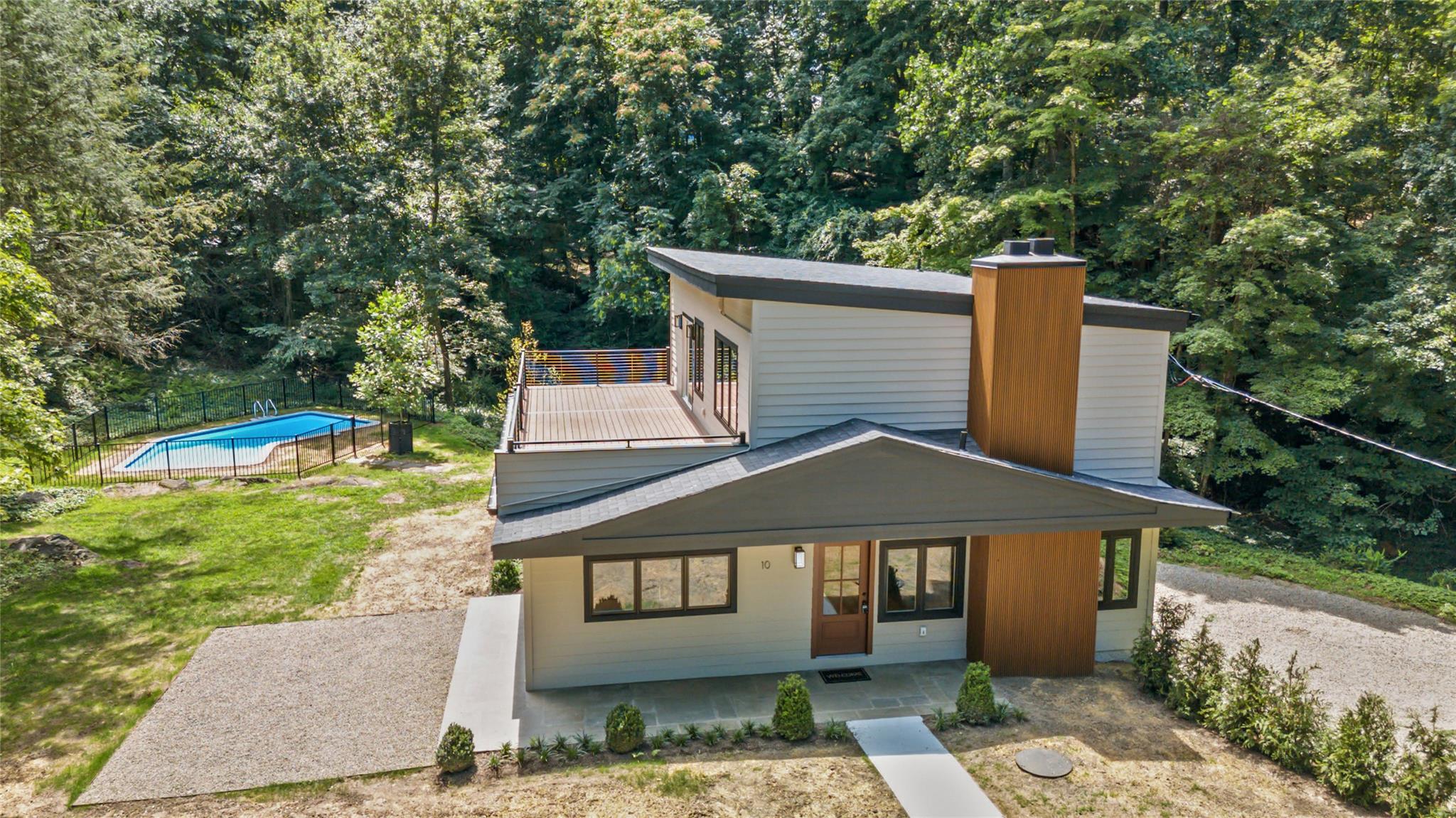 #1 photo, 10 Wood Dale Avenue, Croton-on-Hudson , NY 10520