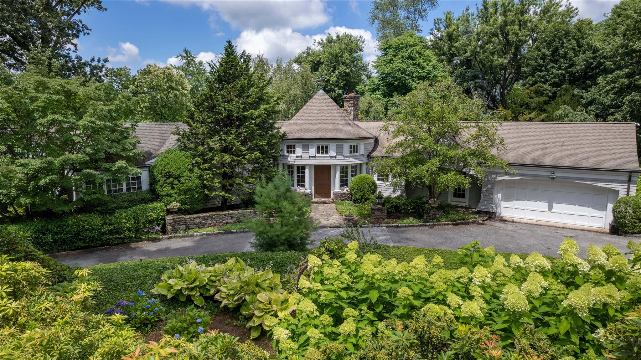 #1 photo, 51 Park Road, Scarsdale , NY 10583