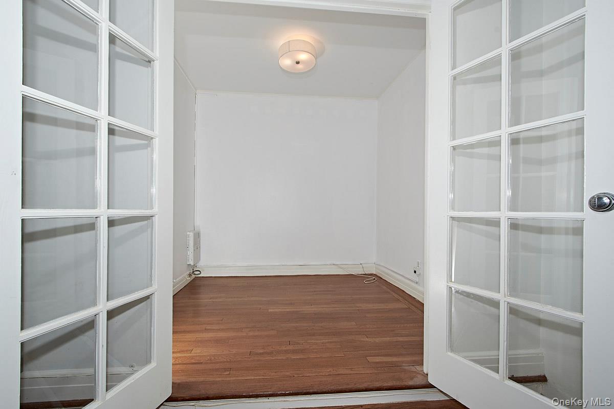 #11 photo, 35 Parkview Avenue, Bronxville , NY 10708