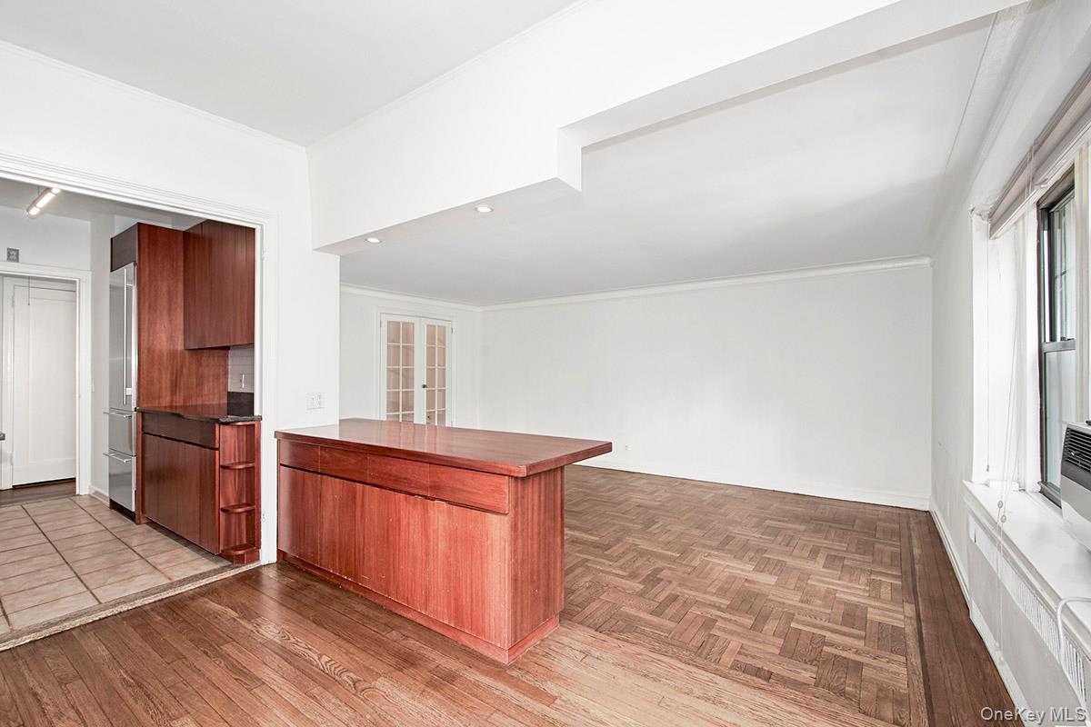 #13 photo, 35 Parkview Avenue, Bronxville , NY 10708