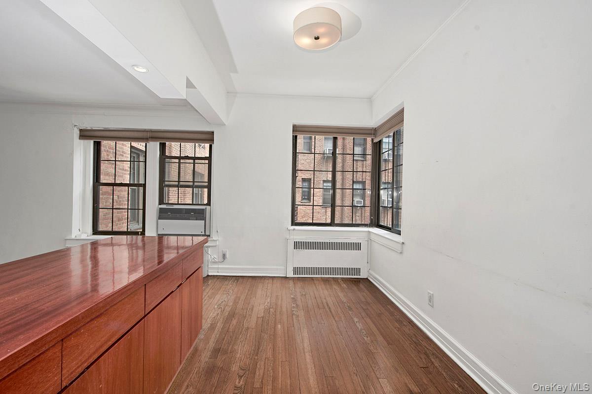 #14 photo, 35 Parkview Avenue, Bronxville , NY 10708