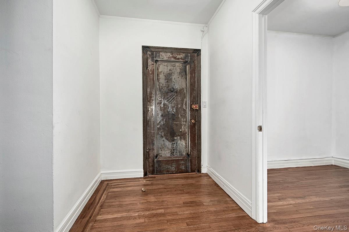 #4 photo, 35 Parkview Avenue, Bronxville , NY 10708