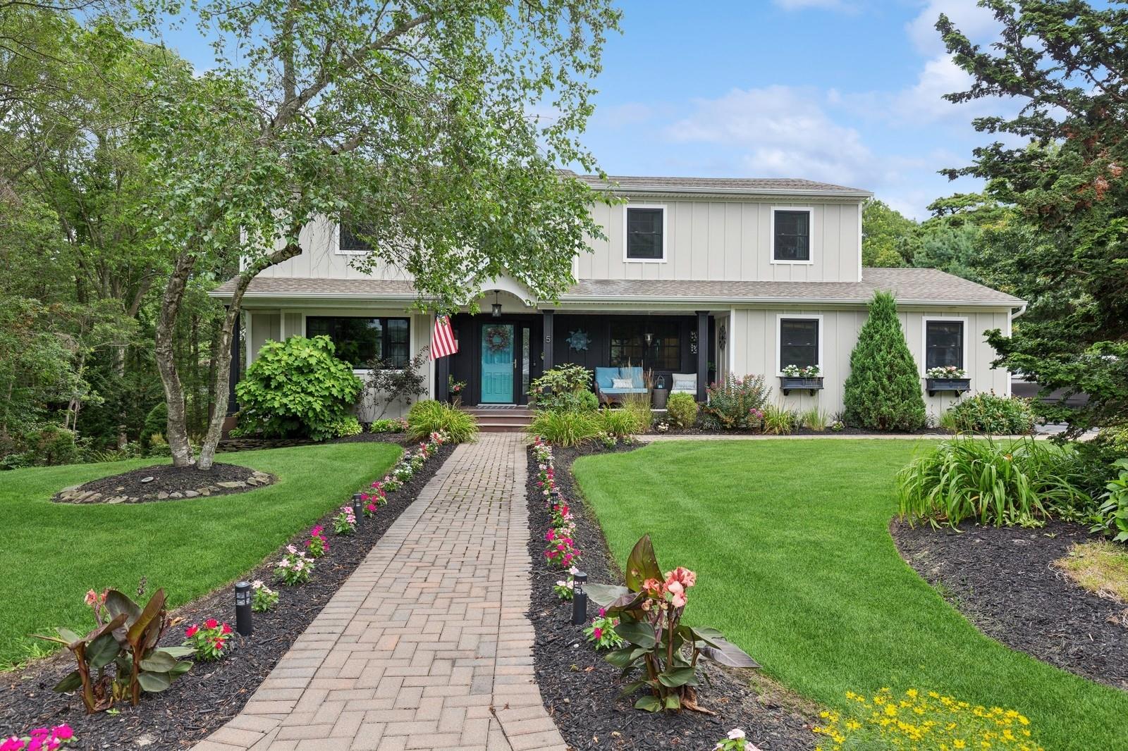 #1 photo, 5 Woodbrook Circle, Holtsville , NY 11742