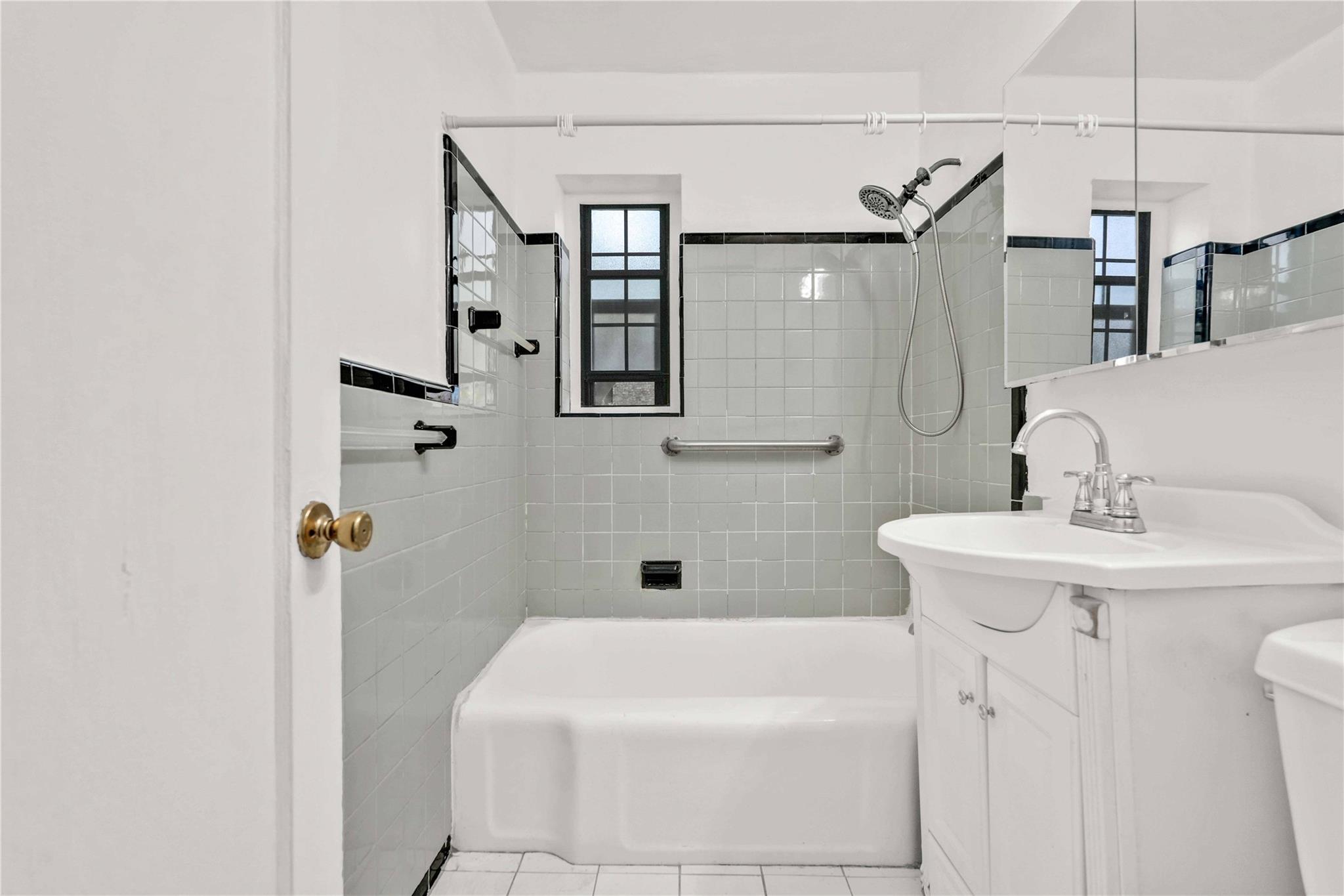 #20 photo, 144-18 78th Avenue, クイーンズ区 Flushing , NY 11367