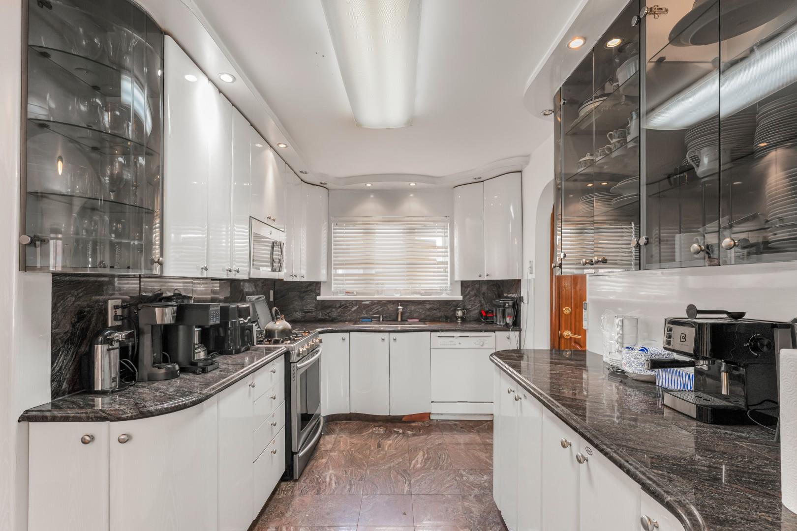 #13 photo, 7562 177th Street, Fresh Meadows , NY 11366