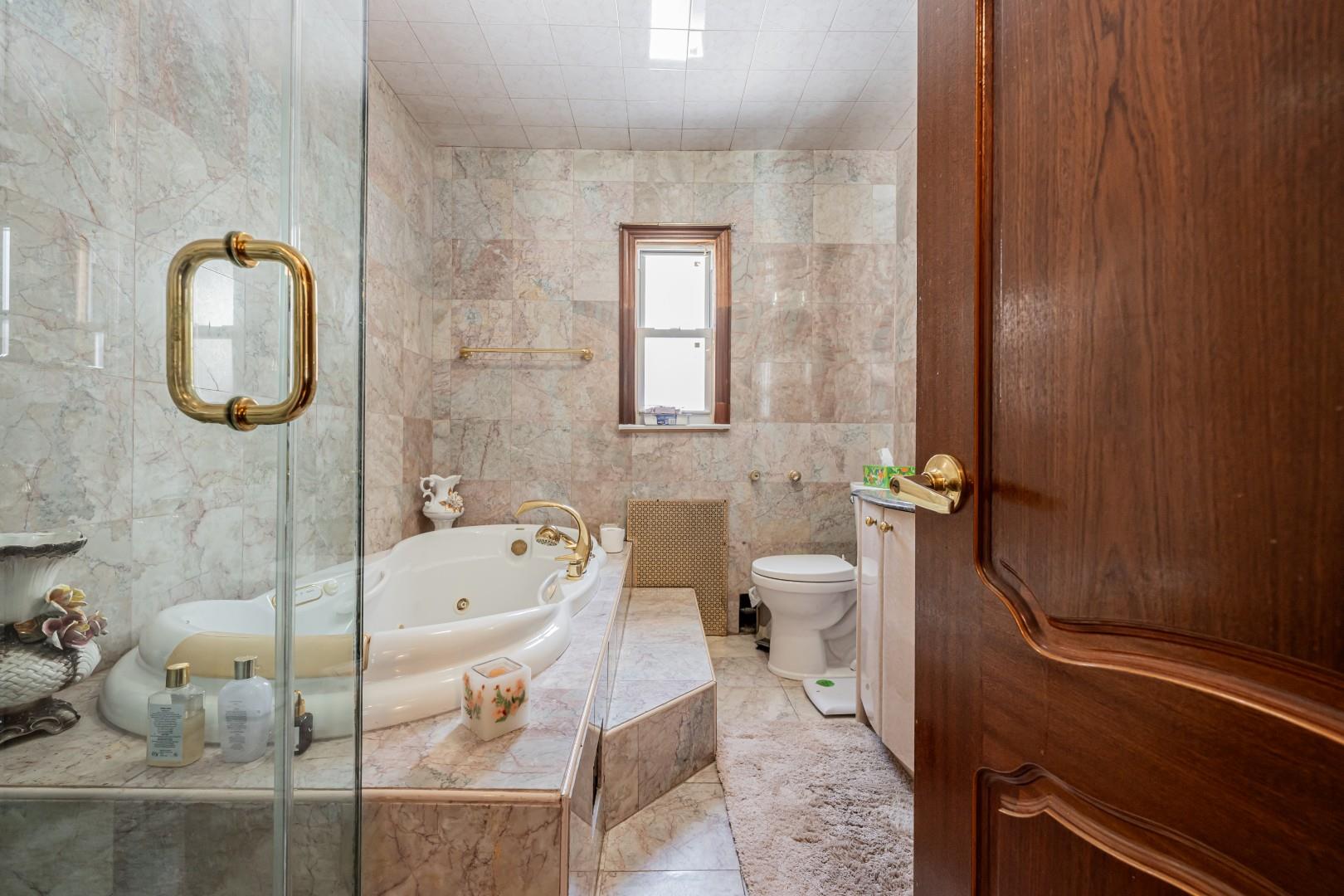 #18 photo, 7562 177th Street, Fresh Meadows , NY 11366