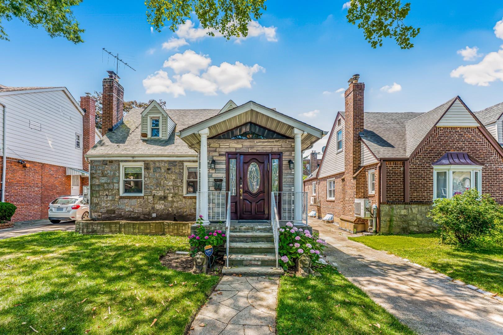 #4 photo, 7562 177th Street, Fresh Meadows , NY 11366