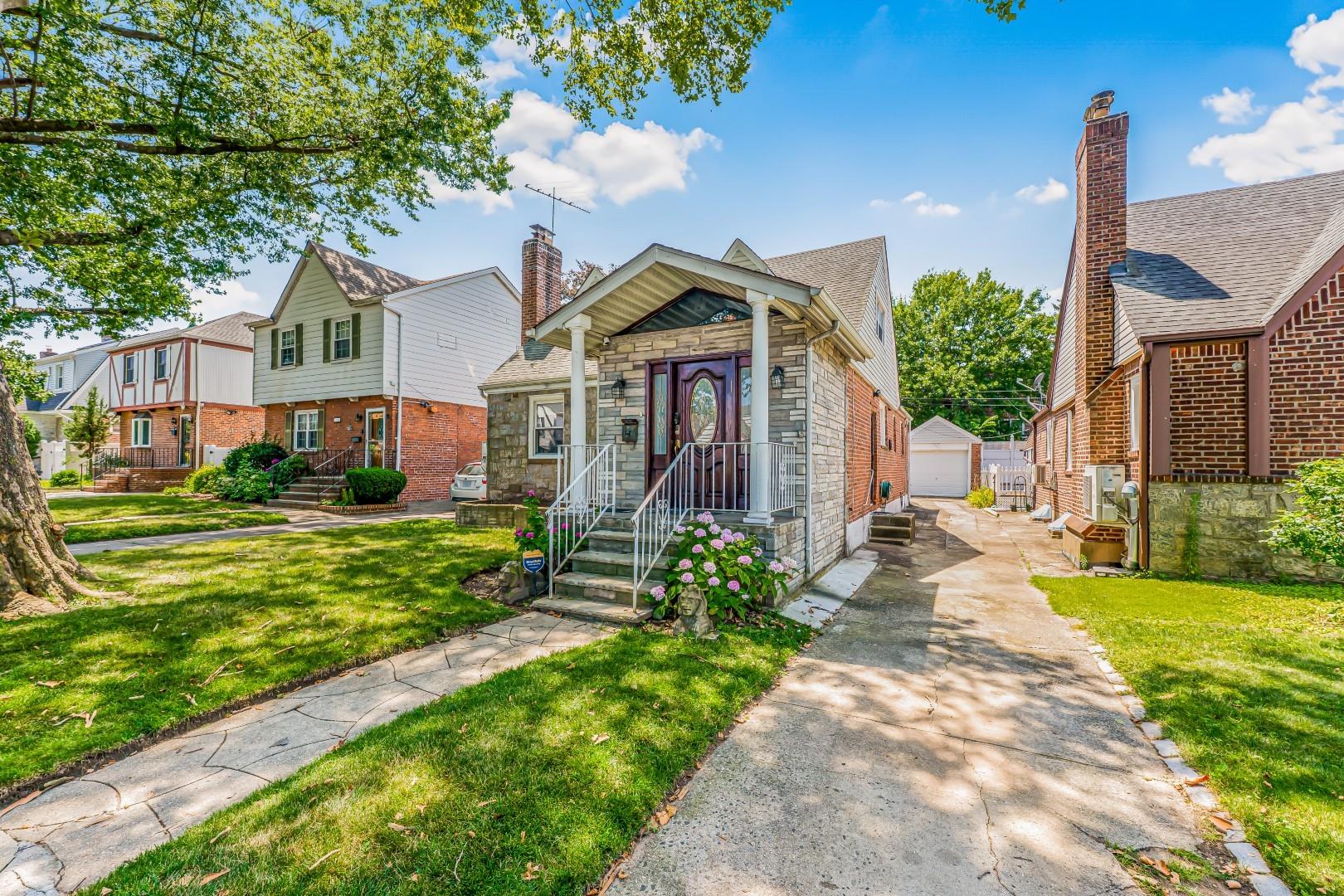 #5 photo, 7562 177th Street, Fresh Meadows , NY 11366