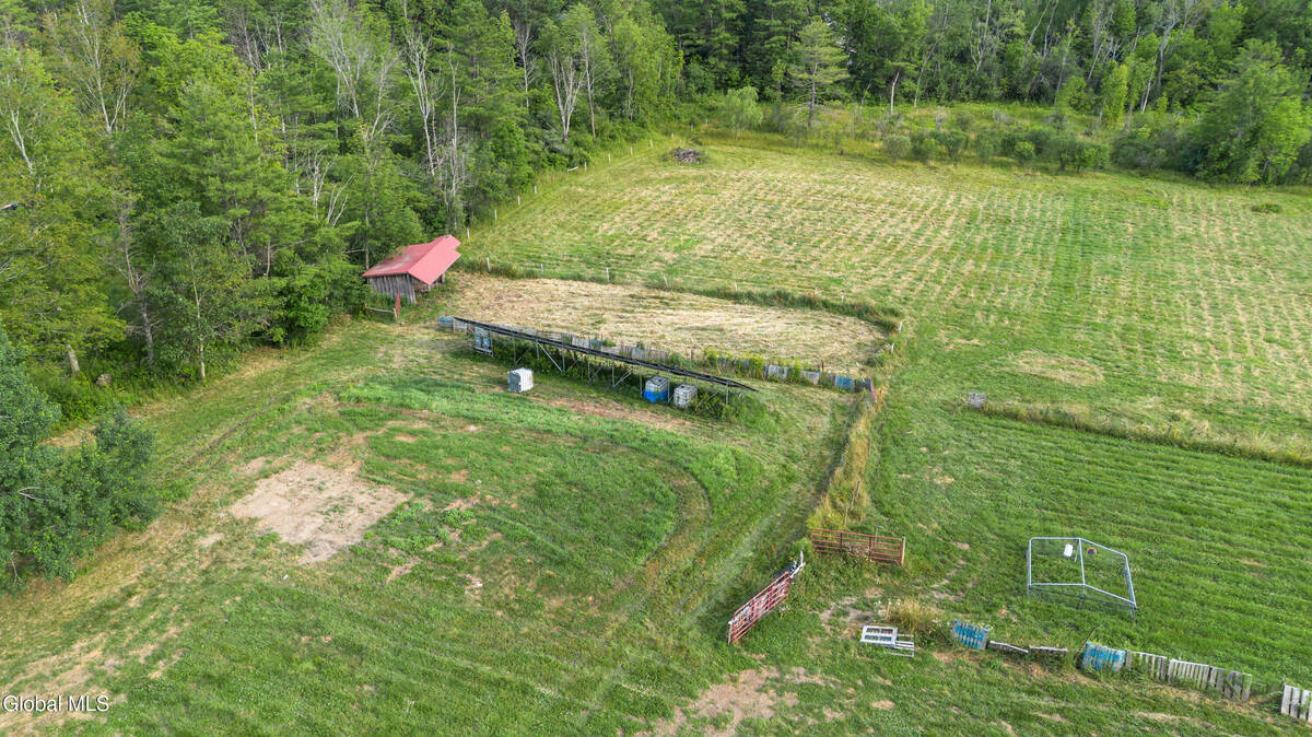 #53 photo, 192 Benninger Road, Wright , NY 12053