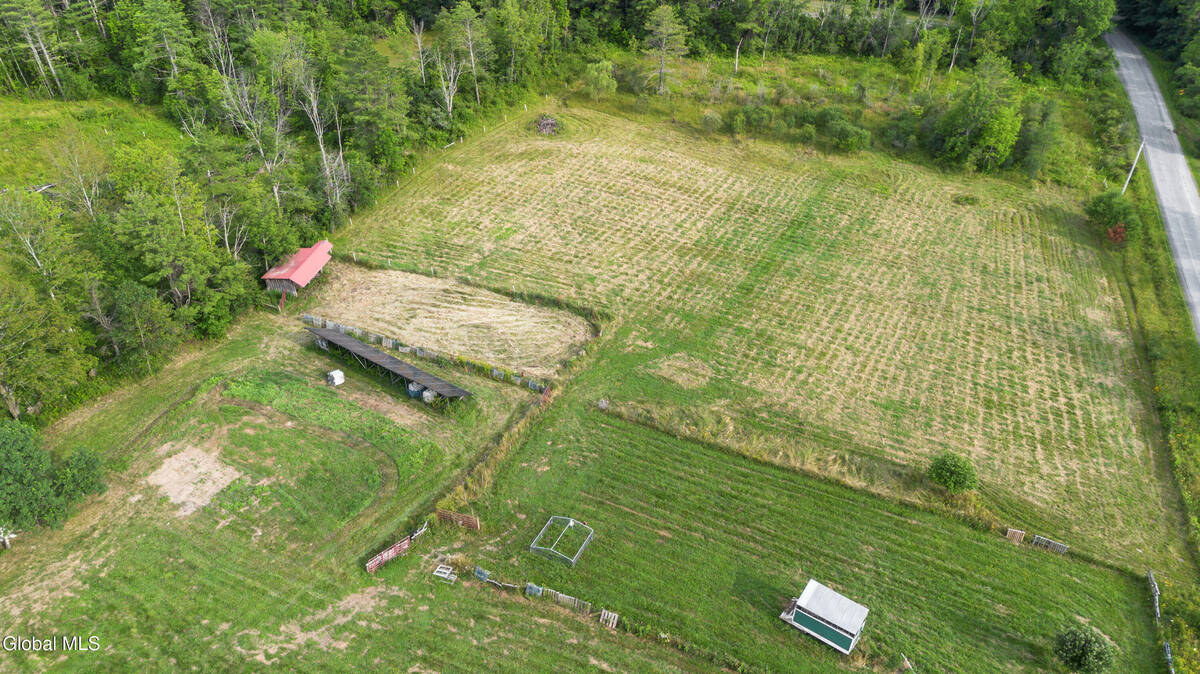 #62 photo, 192 Benninger Road, Wright , NY 12053