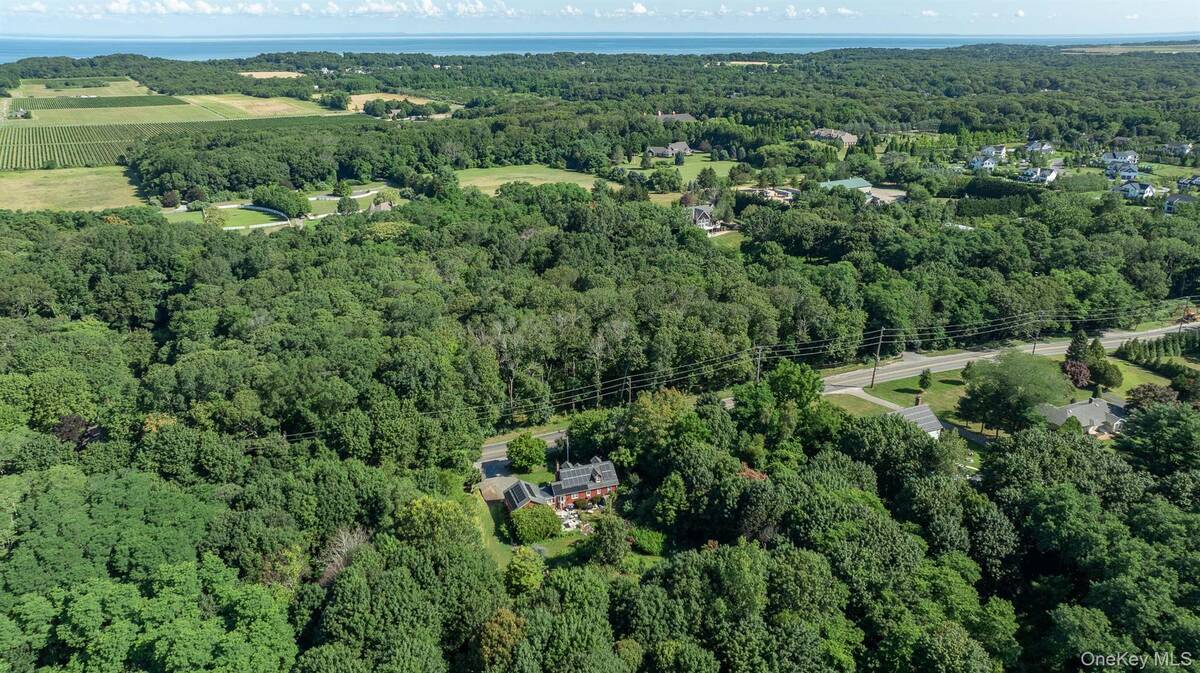 #40 photo, 5660 Sound Avenue, Саффолк ‖ Mattituck , NY 11952