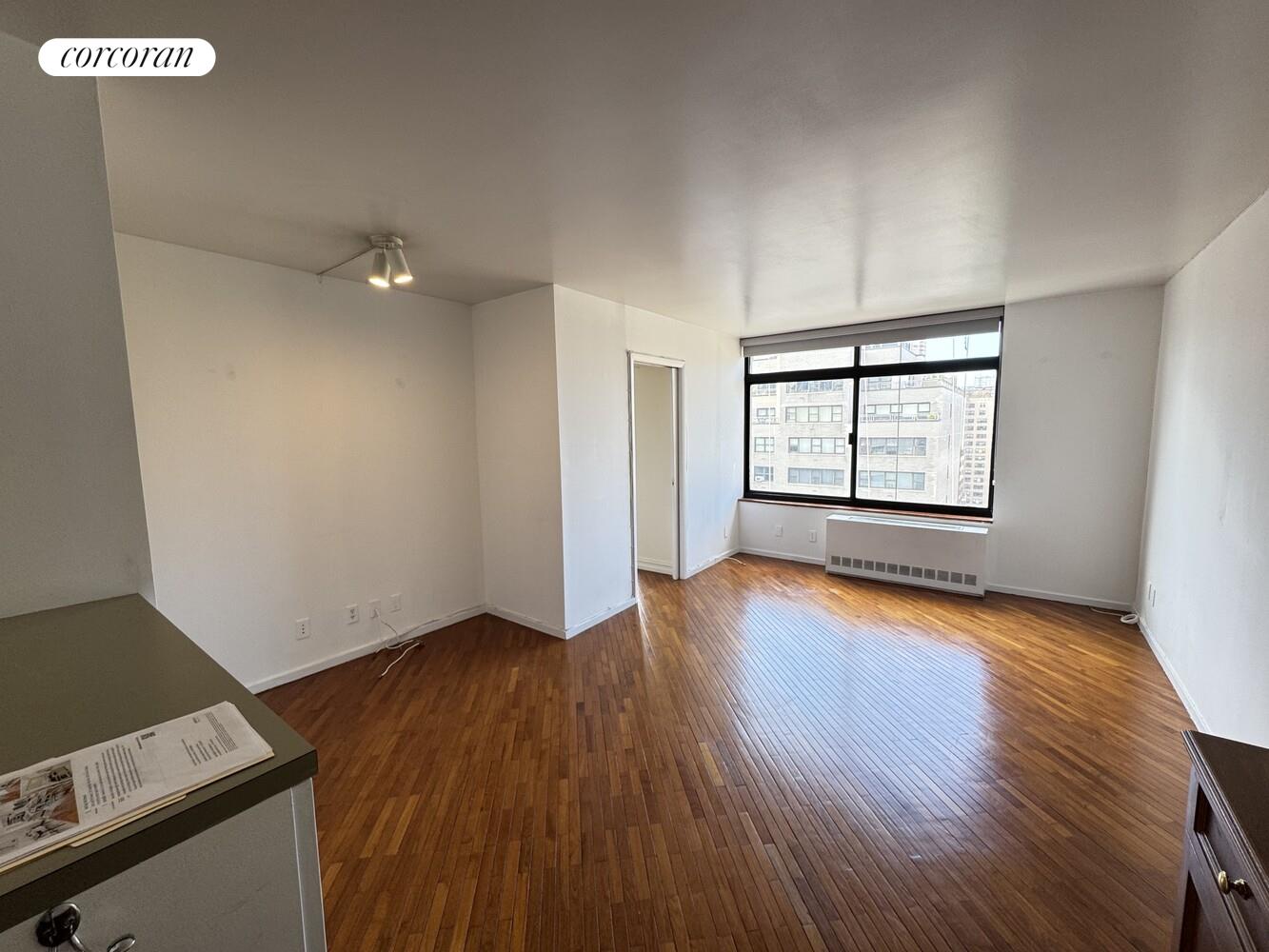 #1 photo, 400 E 70TH Street, Lenox Hill , NY 10021