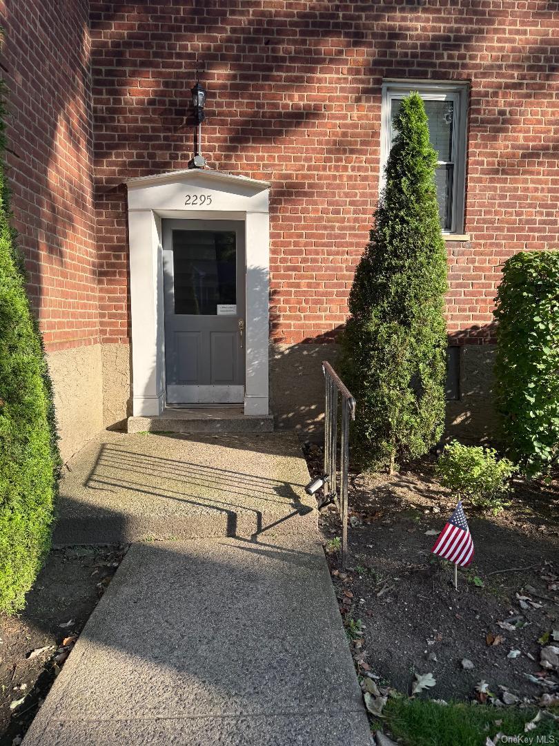 #12 photo, 2295 Palmer Avenue, New Rochelle , NY 10801